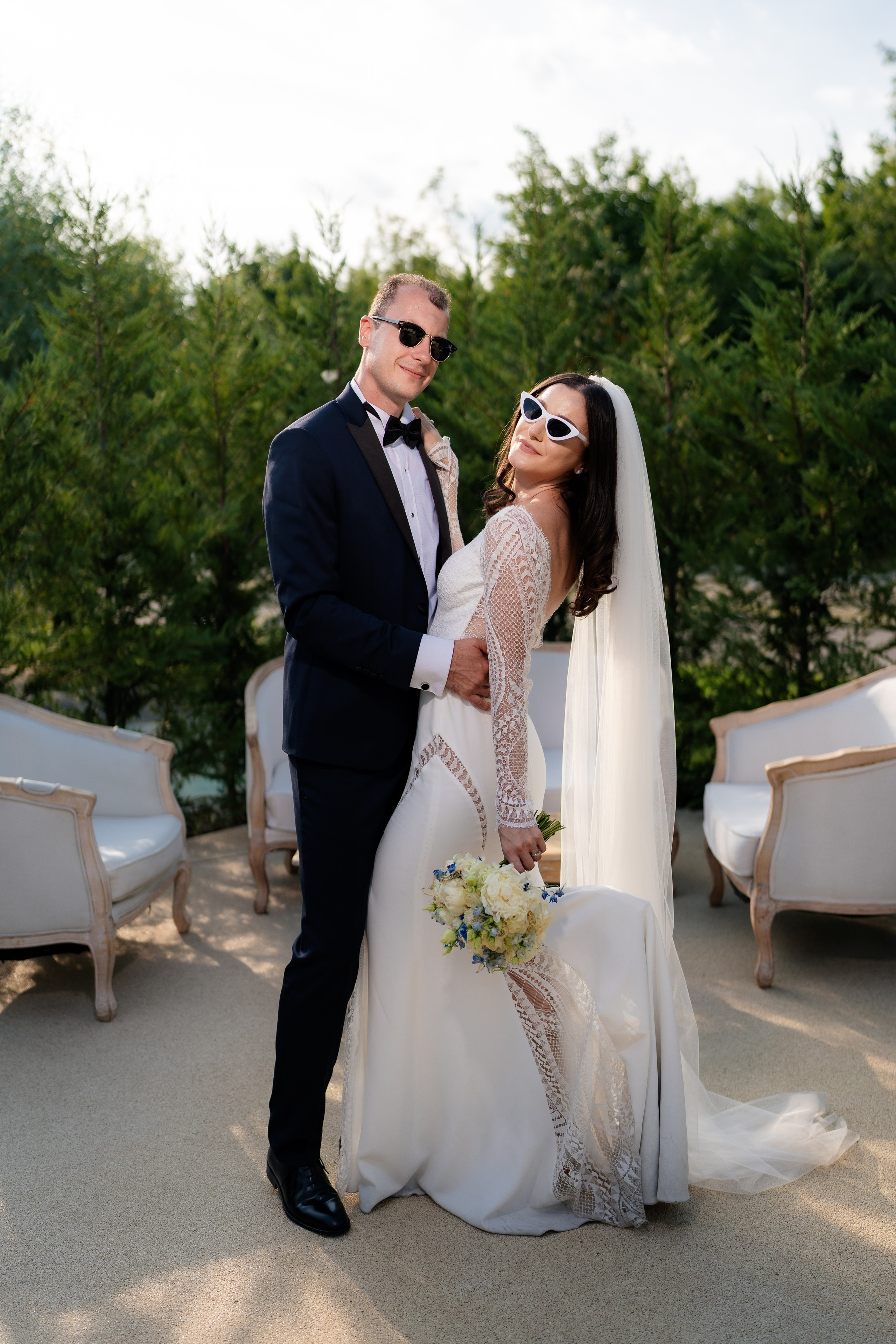 Elly & Andrew. Destination Wedding Photographer Alex Pasarelu