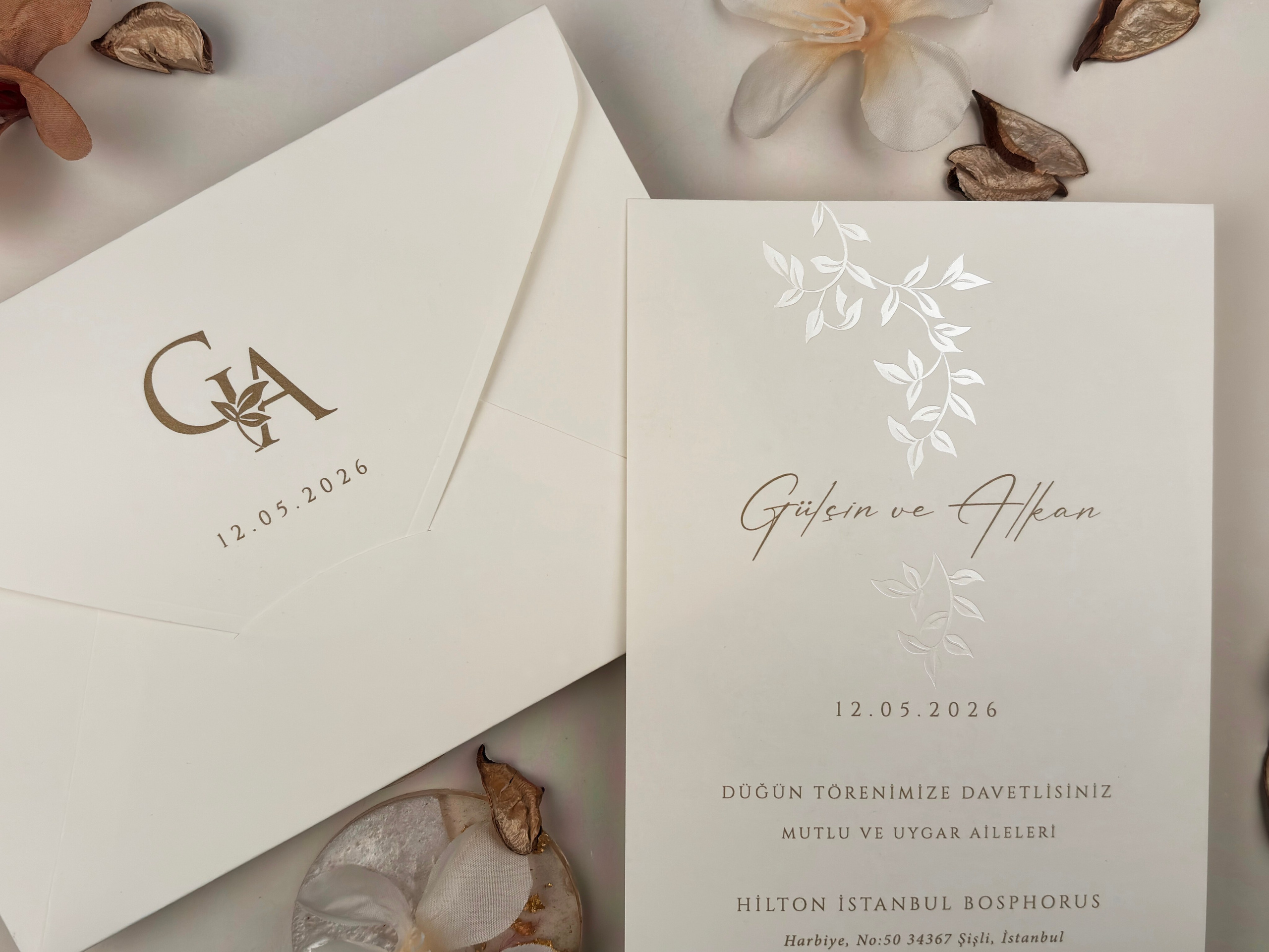 Descoperă eleganța și rafinamentul în fiecare detaliu cu catalogul de invitații Ellite. Fie că organizezi nunți, petreceri private sau evenimente corporate, gama noastră variată de invitații te va impresiona cu designuri luxuriante și finisaje impecabile. Alege dintr-o selecție exclusivă de modele personalizabile pentru a adăuga un strop de distincție evenimentelor tale speciale. Explorează colecția noastră acum și creează invitații memorabile pentru orice ocazie! - invitații nuntă  - modele invitații nuntă  - invitații nuntă 2025  - invitații de nuntă elegante  - invitații de nuntă personalizate  - invitații nuntă online  - invitații nuntă handmade  - catalog invitații nuntă  - invitații originale nuntă  - invitații de nuntă moderne  - invitații nuntă vintage  - invitații nuntă rustice  - invitații nuntă clasice  - design invitații nuntă  - invitații de nuntă cu tematică.- invitații nuntă florale  - invitații nuntă boho  - invitații nuntă aurii  - invitații nuntă minimaliste  - invitații nuntă cu sigiliu  - invitații nuntă cu acuarelă  - invitații nuntă cu fotografie  - invitații nuntă cu inițiale  - invitații nuntă elegante alb-negru  - invitații nuntă cu hârtie texturată  - invitații nuntă cu decupaj laser  - invitații nuntă cu flori uscate. - print invitații nuntă  - invitații nuntă personalizate cu numele mirilor  - invitații nuntă cu plic inclus  - invitații nuntă cu cartolină dublă  - invitații nuntă calitate premium  - invitații nuntă ieftine  - invitații nuntă rapide.- invitații nuntă România  - invitații nuntă București / Botoșani . Iași suceava- invitații nuntă cu livrare în țară  - invitații nuntă online România.- „Invitație de nuntă elegantă cu design floral și plic crem”  - „Model de invitație de nuntă vintage cu sigiliu de ceară”  - „Set complet invitații de nuntă personalizate cu inițialele mirilor”  - „Invitație de nuntă modernă cu design minimalist și text negru pe fundal alb”  - „Invitație de nuntă rustică pe hârtie kraft cu șnur de iută”  - „Invitație de nuntă cu decupaj laser și detalii aurii” - „Invitație de nuntă în stil boho cu imprimeu floral colorat”  - „Invitație romantică de nuntă cu flori uscate și panglică din satin”  - „Invitație de nuntă clasică cu monogramă și font caligrafic”  - „Invitație de nuntă în stil glamour cu folie aurie și text embosat”- „Model de invitație de nuntă 2025 cu design elegant și font modern”  - „Cele mai noi invitații de nuntă 2025 – stil floral, sofisticat”