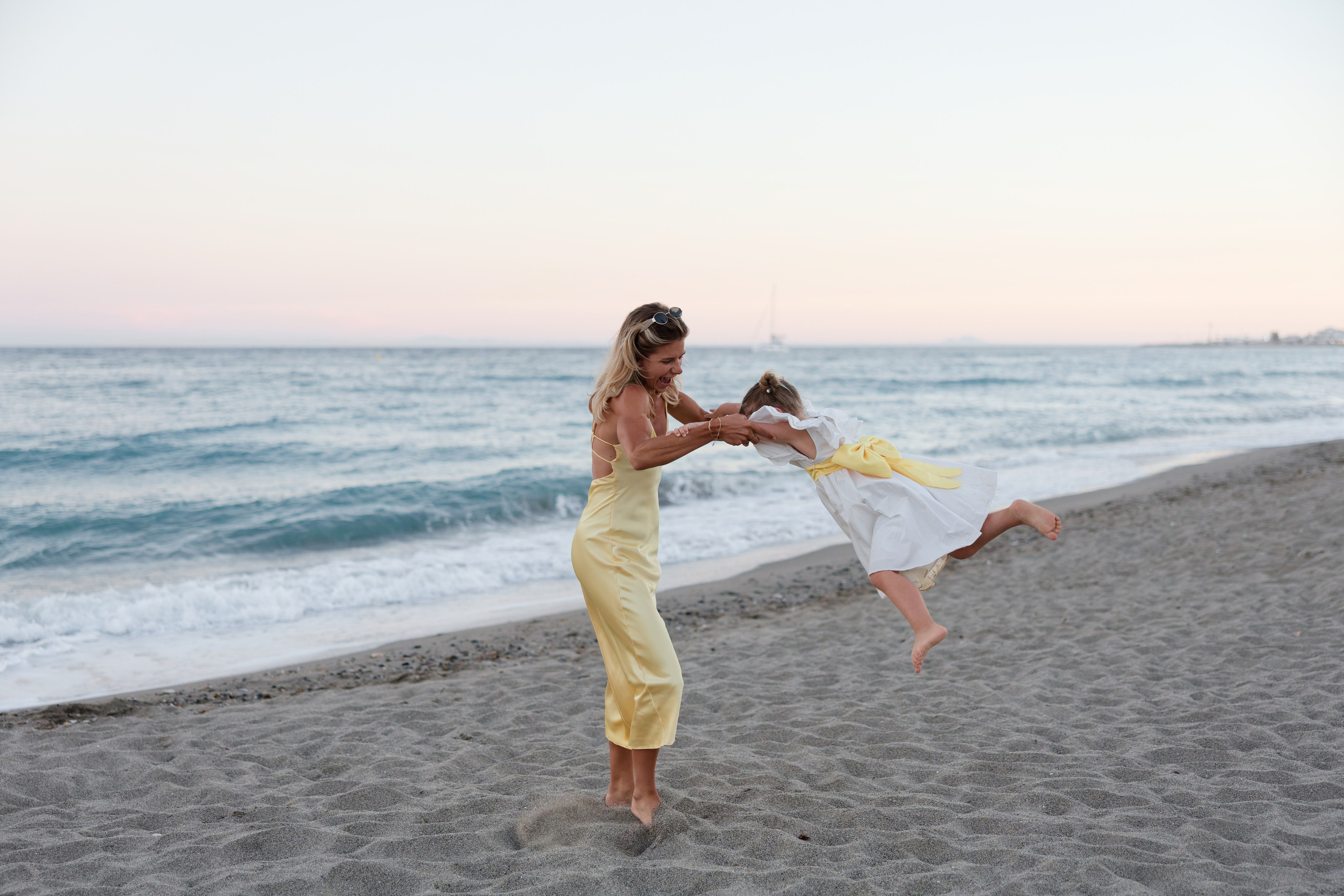 Beach Wedding in Marbella PREVIEW. Destination Wedding Photographer — Nikita Burtsev