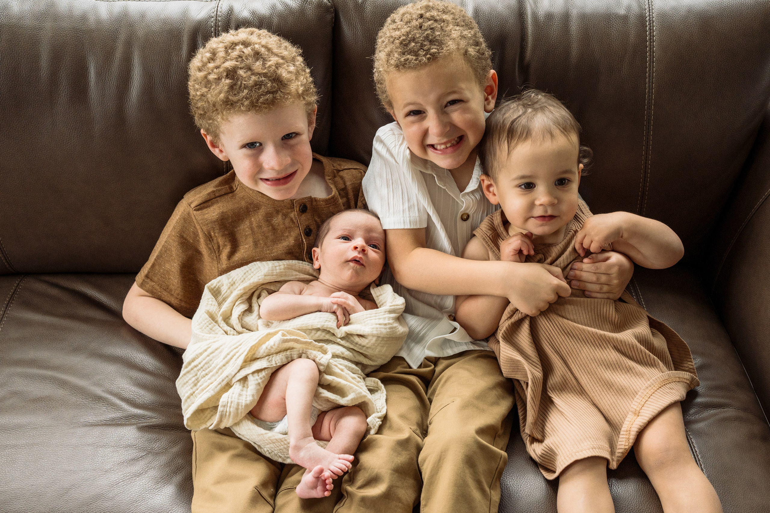 Sara, Henry, Landon, Oliver, Mila, Isla. Wedding and family photographer and videographer PA, NJ, NY, DE, MD