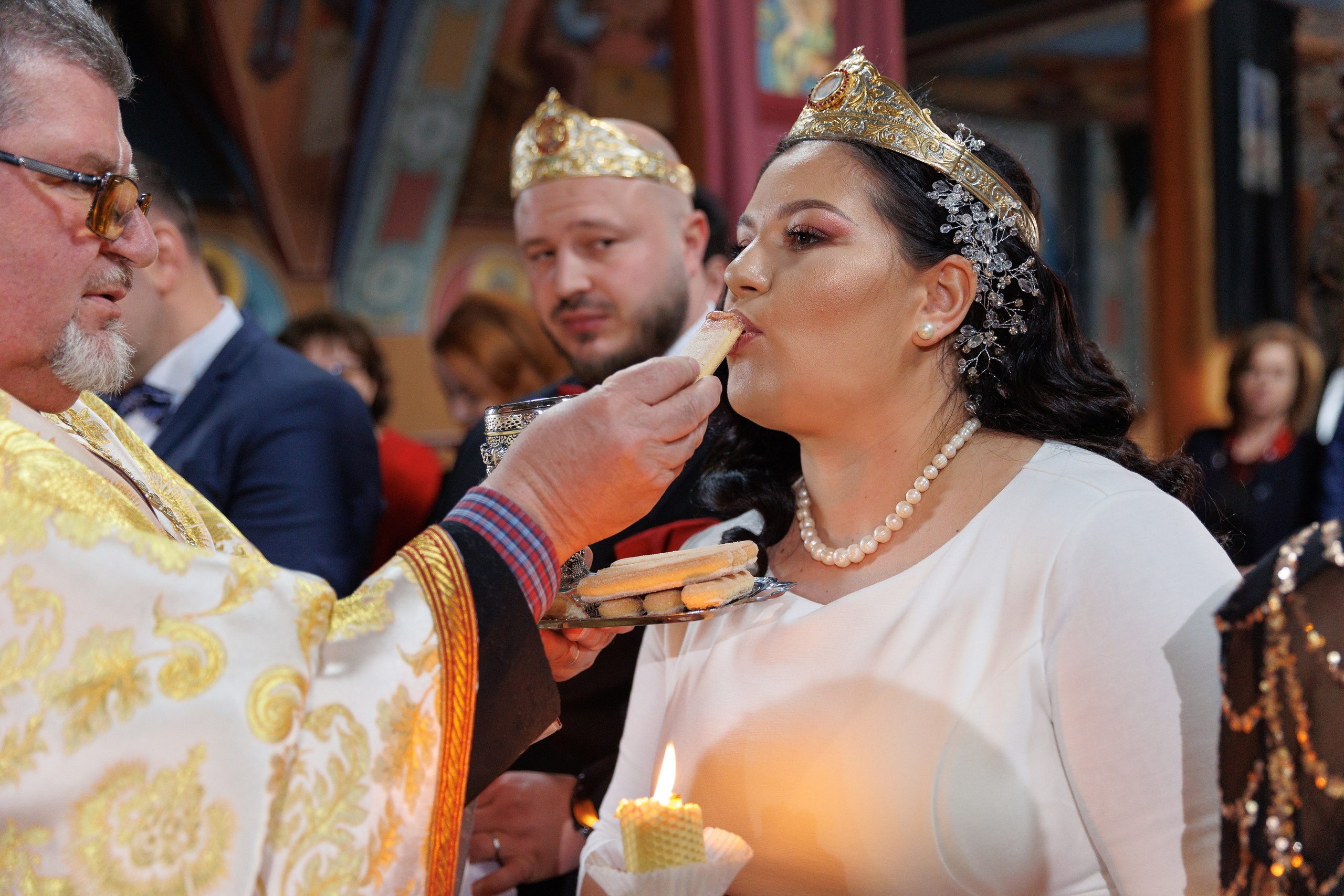 Andreea & Radu — simplu, autentic, al lor. Rares Bucur is a professional wedding photographer based in Cluj-Napoca, Romania, specializing in wedding photography