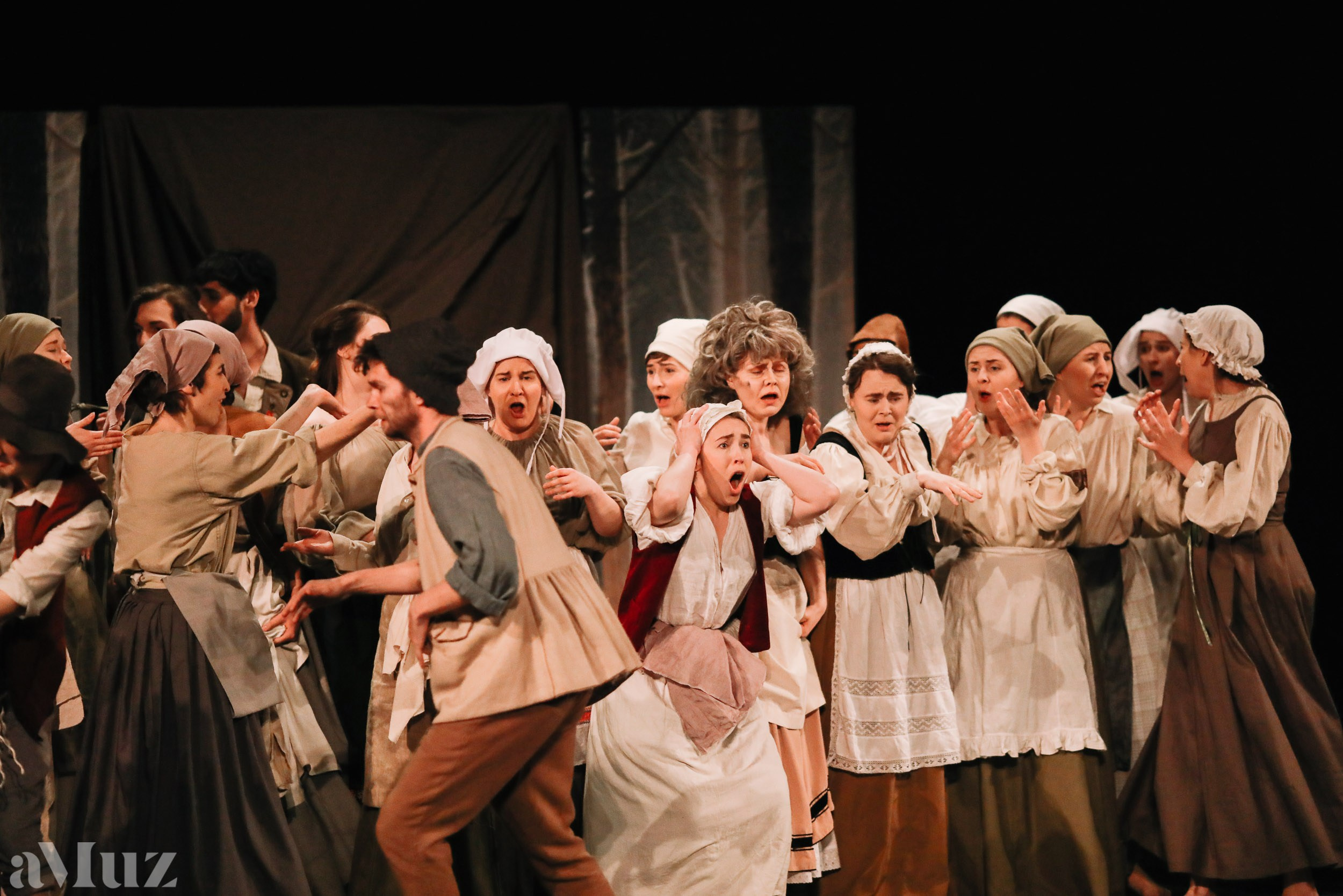 Opera Łąkowa. Fotograf Ślubny Warszawa - Sesje Biznesowe Rodzinne Eventy