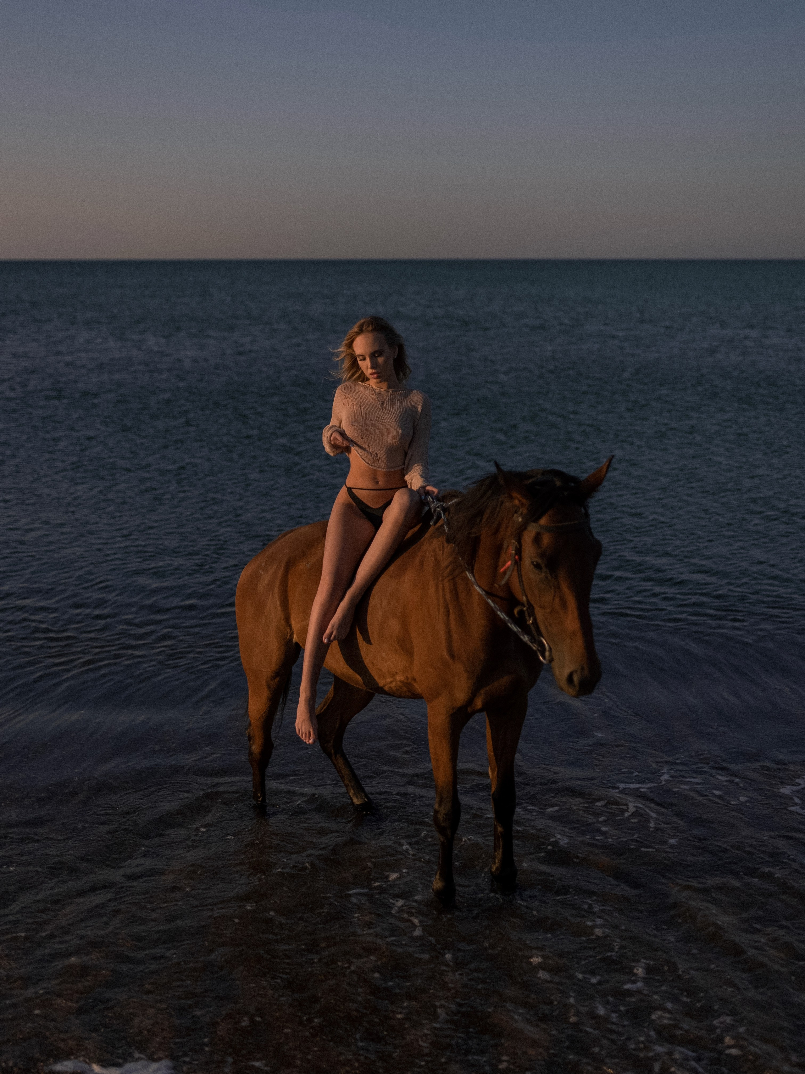 Фотосессия с лошадью на берегу моря. Фотограф в Турции | Алания, Сиде, Белек, Анталия, Кемер)