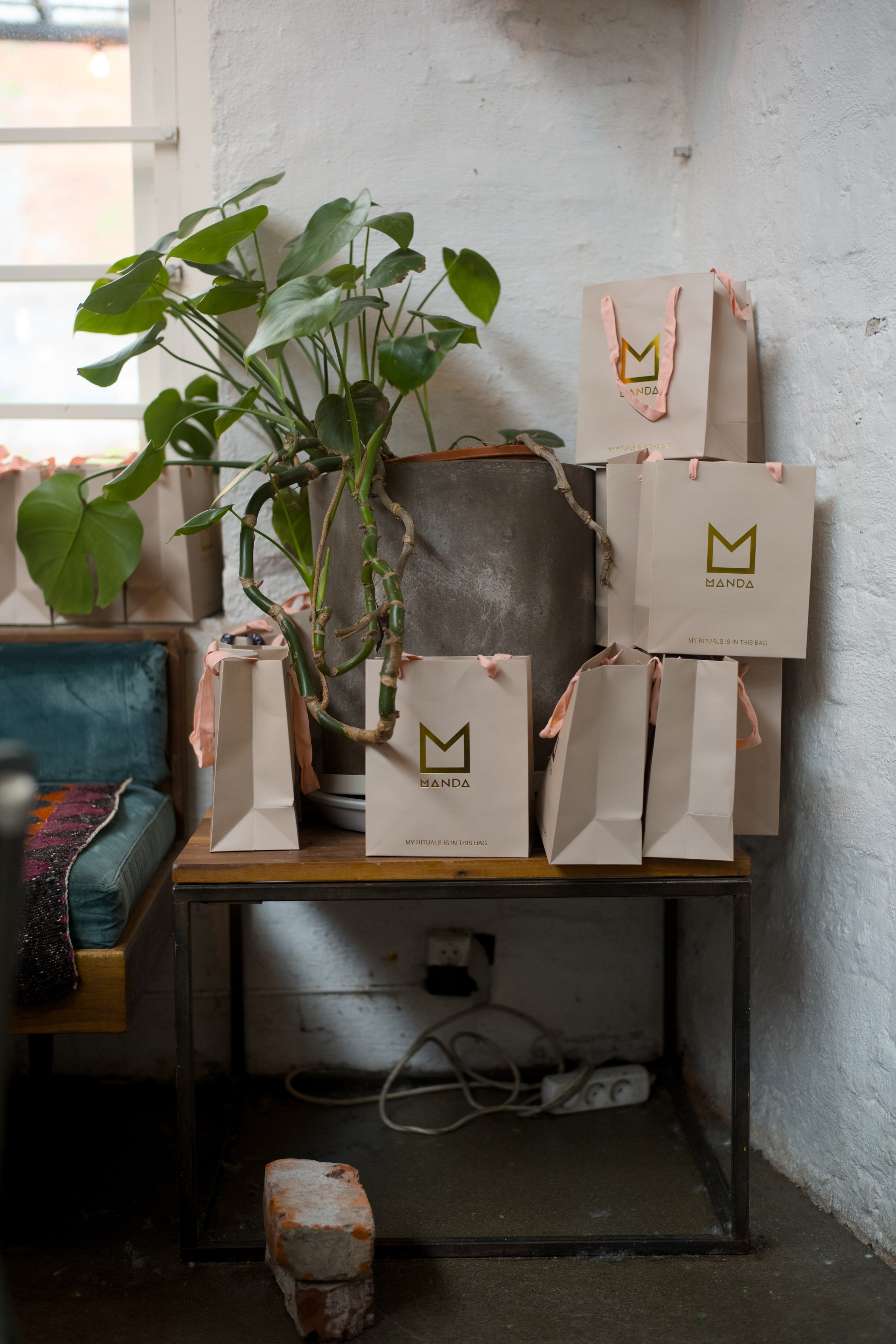 Bedrift. Foto som Kunst. Anastasia Majestic Kunstkaper, Make-up Artist, Stylist