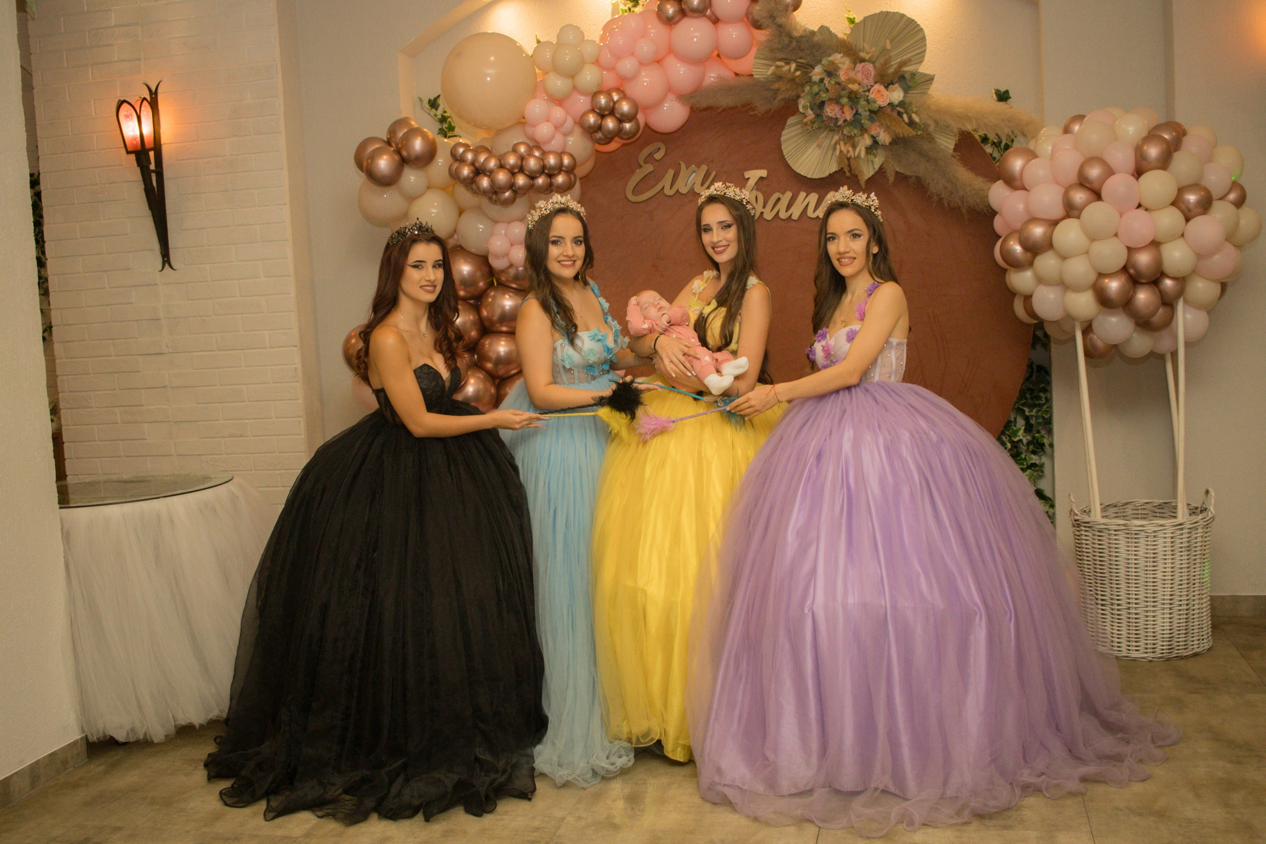 Eva Ioana. Fotograf si videograf — evenimente si studio