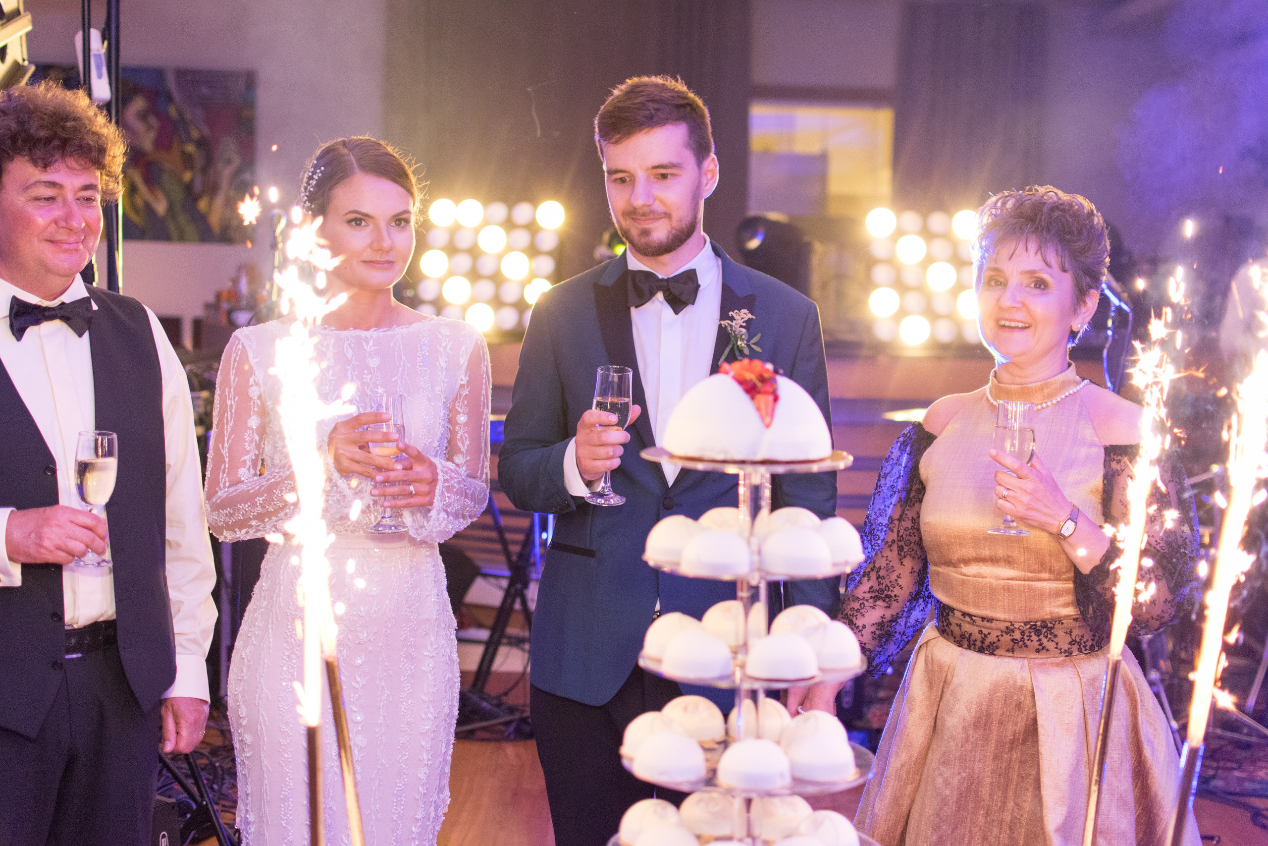 Fotograf de nunta, fotograf de nunta bucuresti, oferta foto 2024, oferta foto nunta, fotograf nunta speciala, servicii foto nunta, foto-video nunta, Echipa Foto & Video Nunta - Videograf Bucuresti, Echipa: fotograf de nunta & videograf, oferta fotograf nunta, date libere, fotograf de portret, mireasa, rochie mireasa, fotograf bijuterii, Fotograf de nunta, 