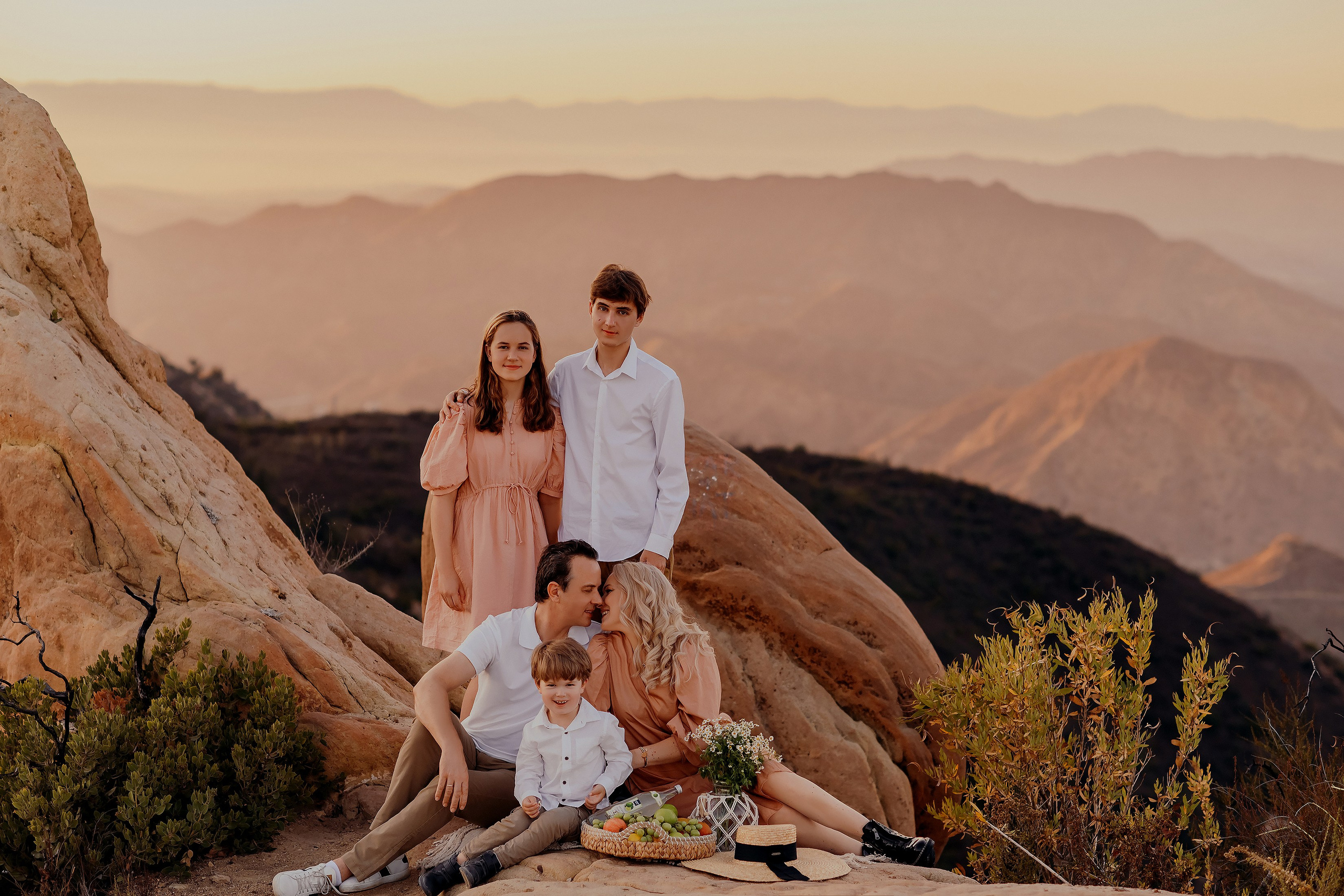 Family photo shoot. Photographer. Wedding, maternity and family photographer in Charlotte Tasha Minn