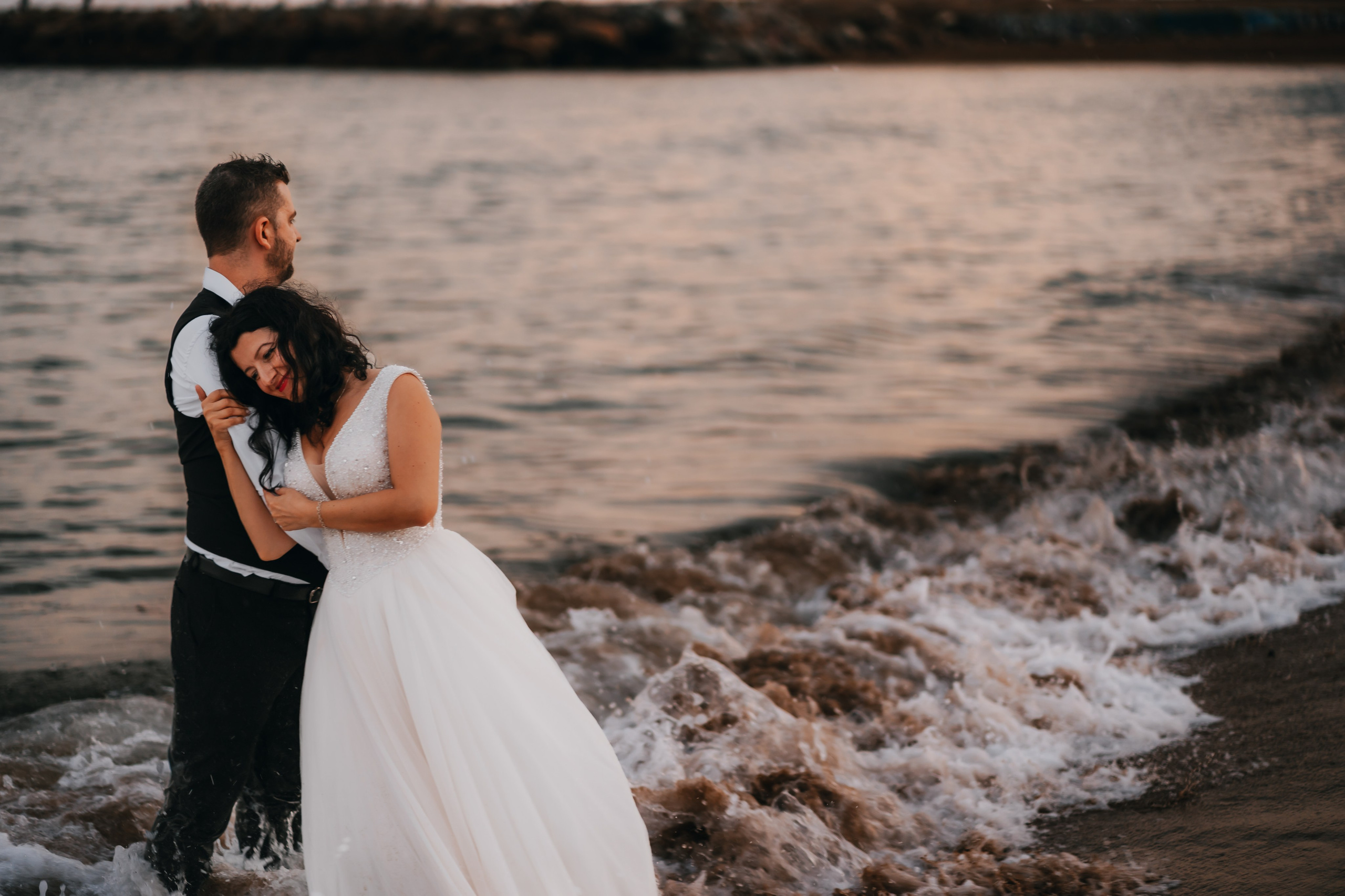 Trash the Dress. Fotograf Nuntă în Gorj - Gabriel Vulpescu