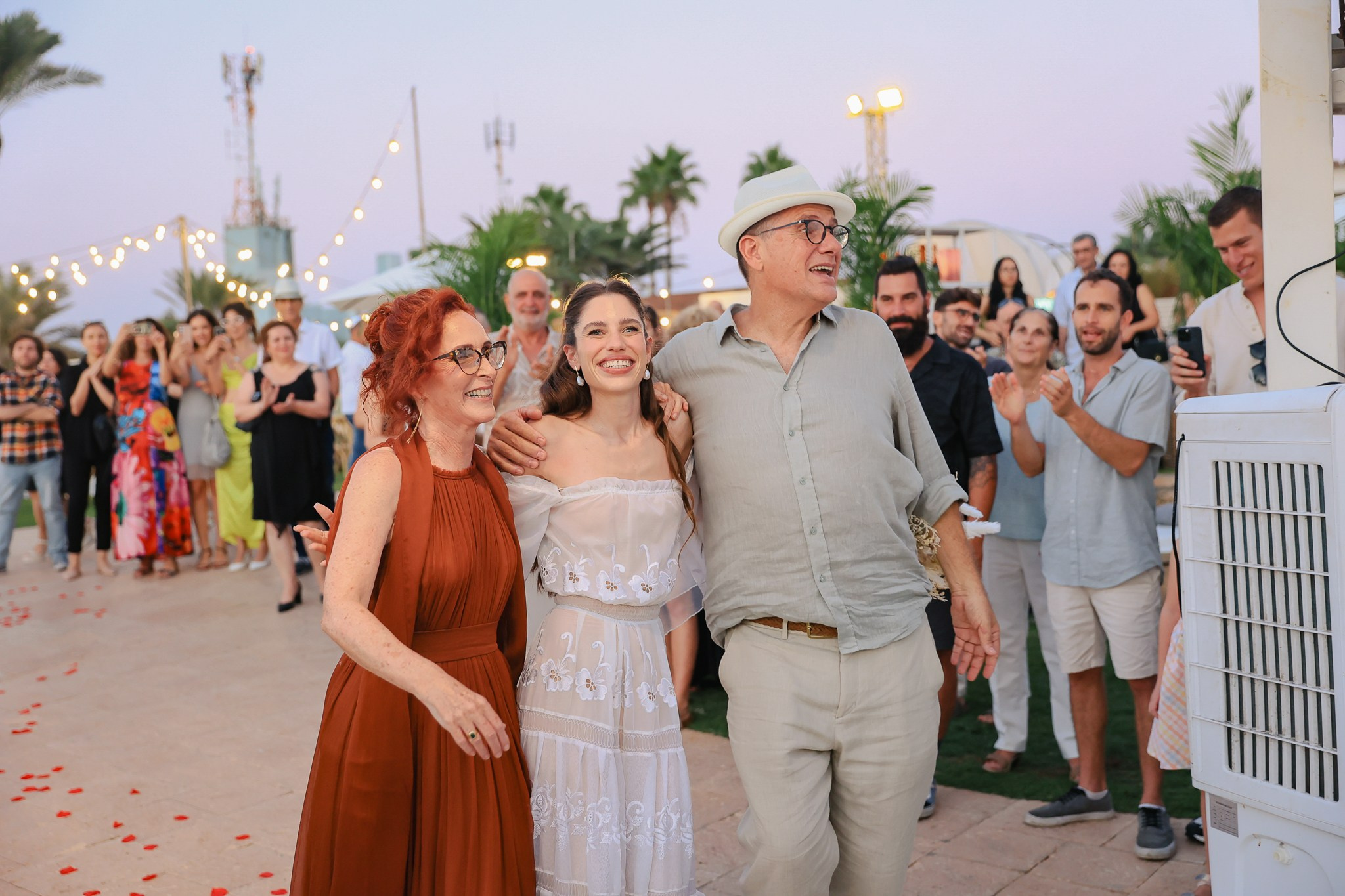 חתונת שקיעה. שני ויזל | צלמת הריון, צילומי משפחה וצילומי בוק בת מצווה