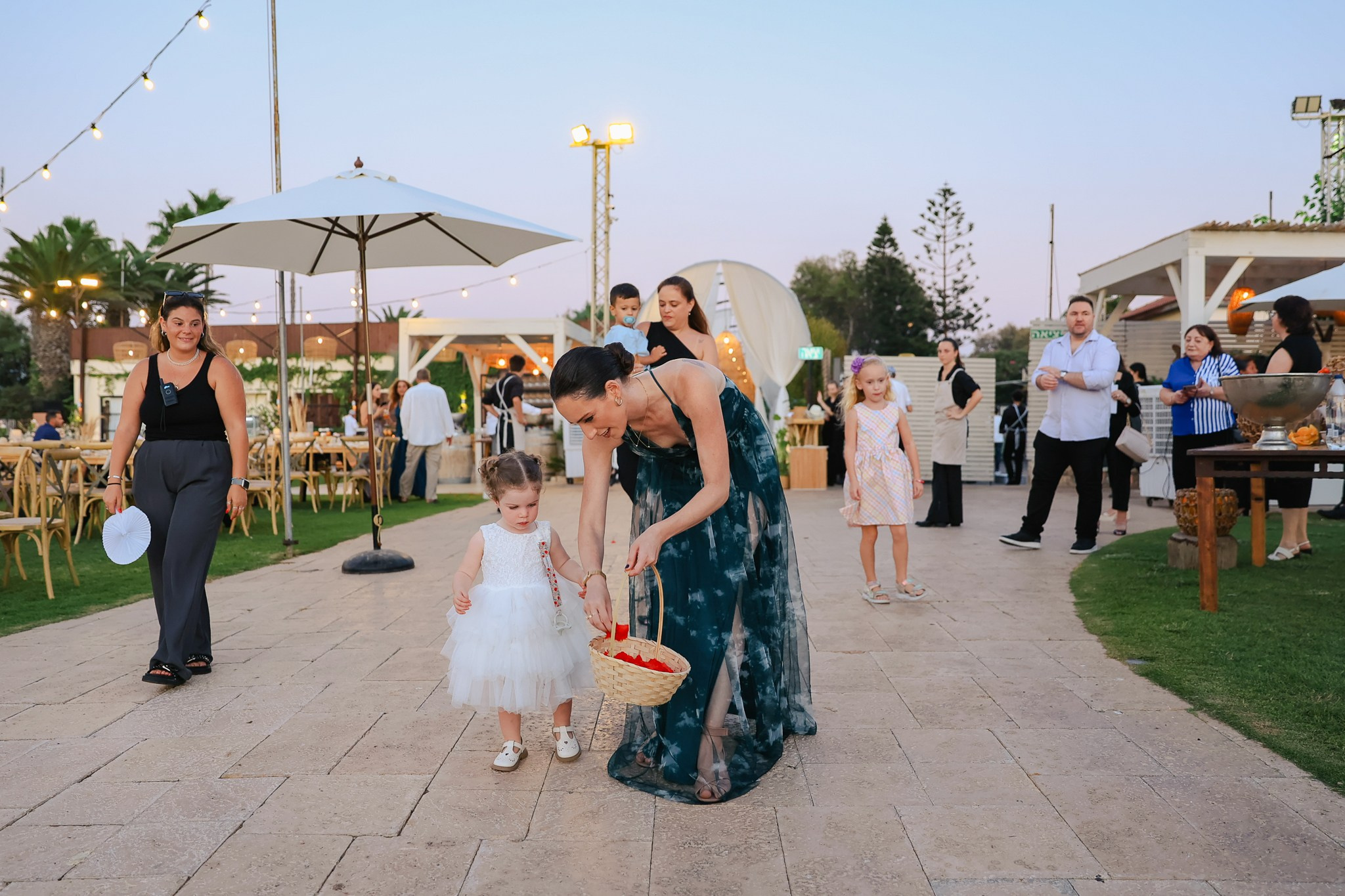 חתונת שקיעה. שני ויזל | צלמת הריון, צילומי משפחה וצילומי בוק בת מצווה