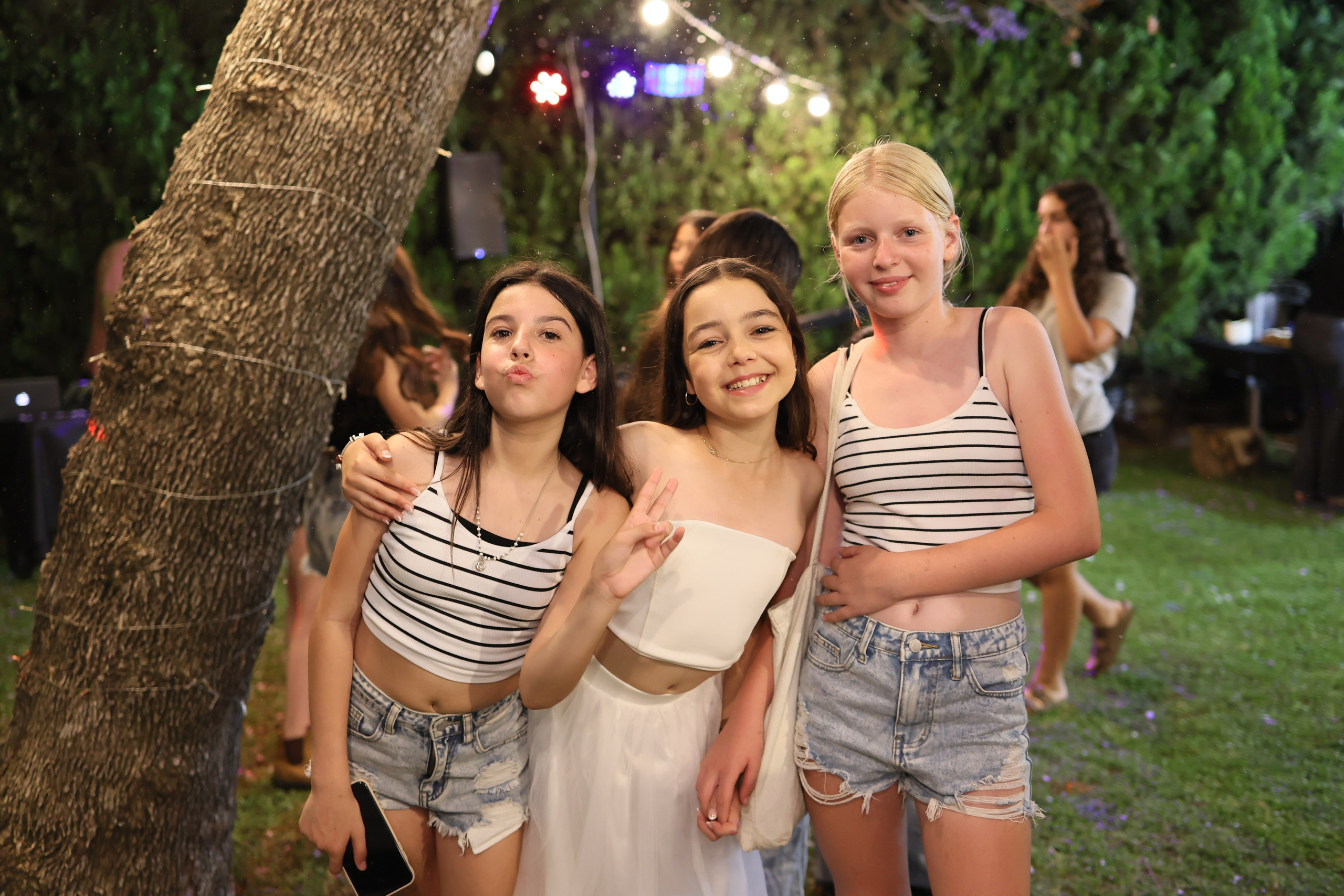 בת מצווה. שני ויזל | צלמת הריון, צילומי משפחה וצילומי בוק בת מצווה