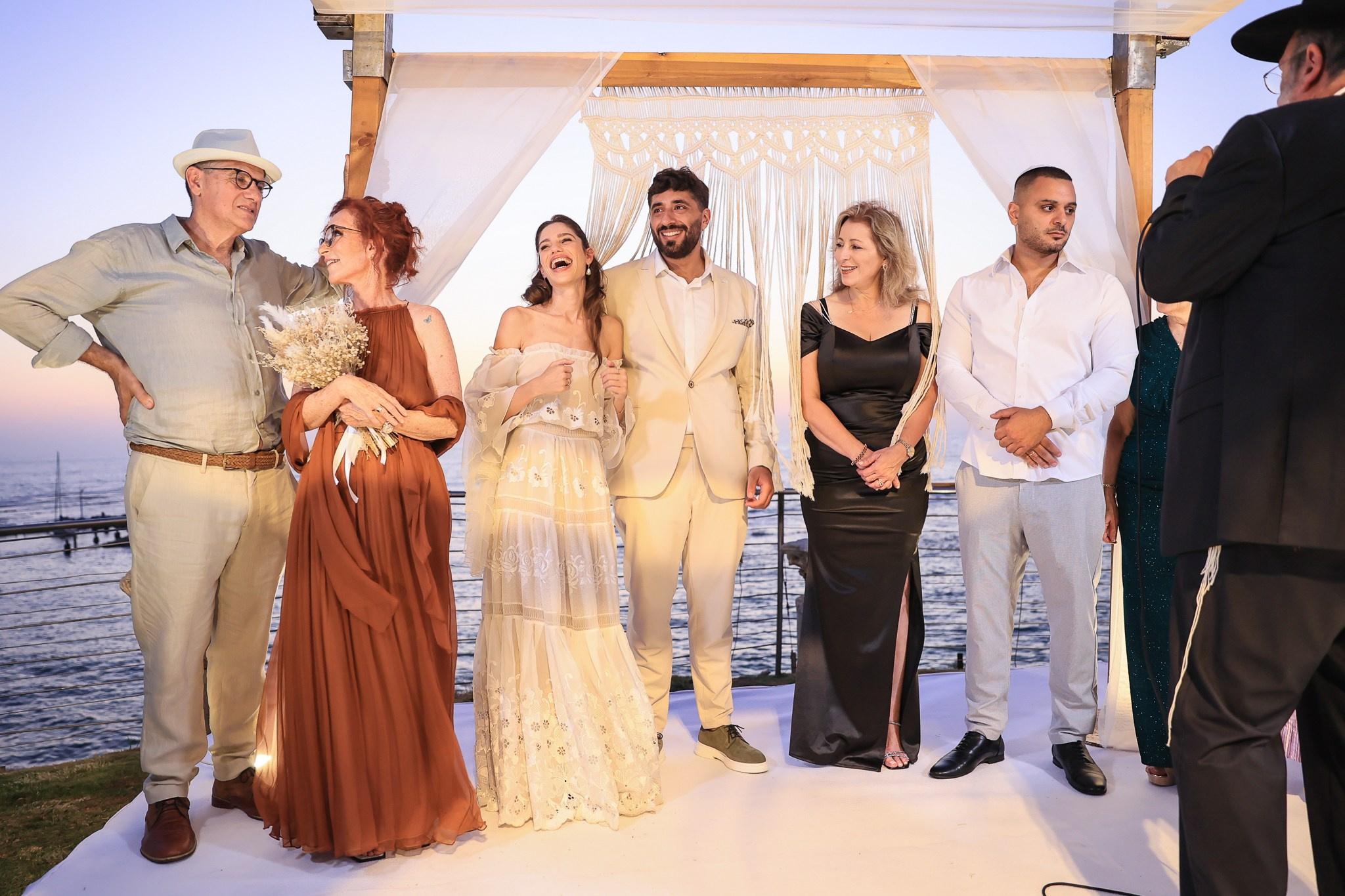 חתונת שקיעה. שני ויזל | צלמת הריון, צילומי משפחה וצילומי בוק בת מצווה