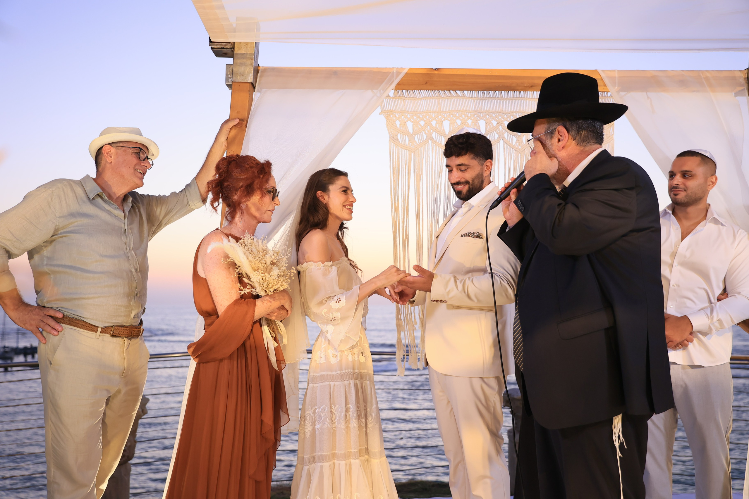 חתונת שקיעה. שני ויזל | צלמת הריון, צילומי משפחה וצילומי בוק בת מצווה