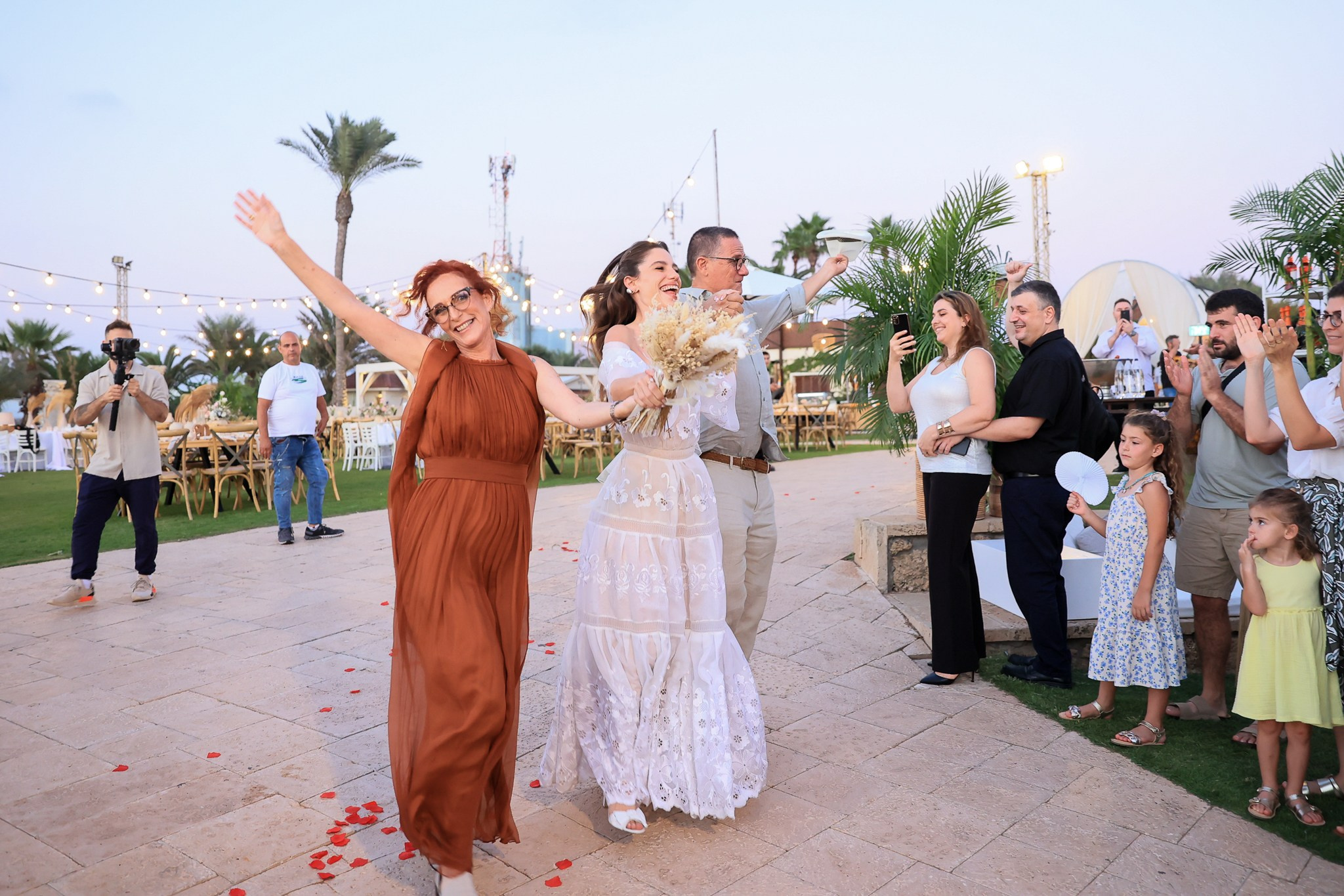 חתונת שקיעה. שני ויזל | צלמת הריון, צילומי משפחה וצילומי בוק בת מצווה