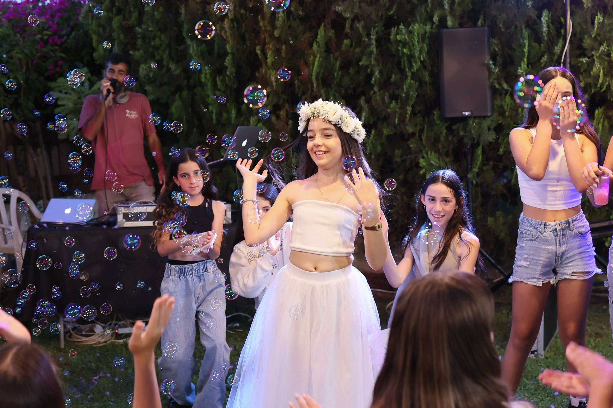 בת מצווה. שני ויזל | צלמת הריון, צילומי משפחה וצילומי בוק בת מצווה