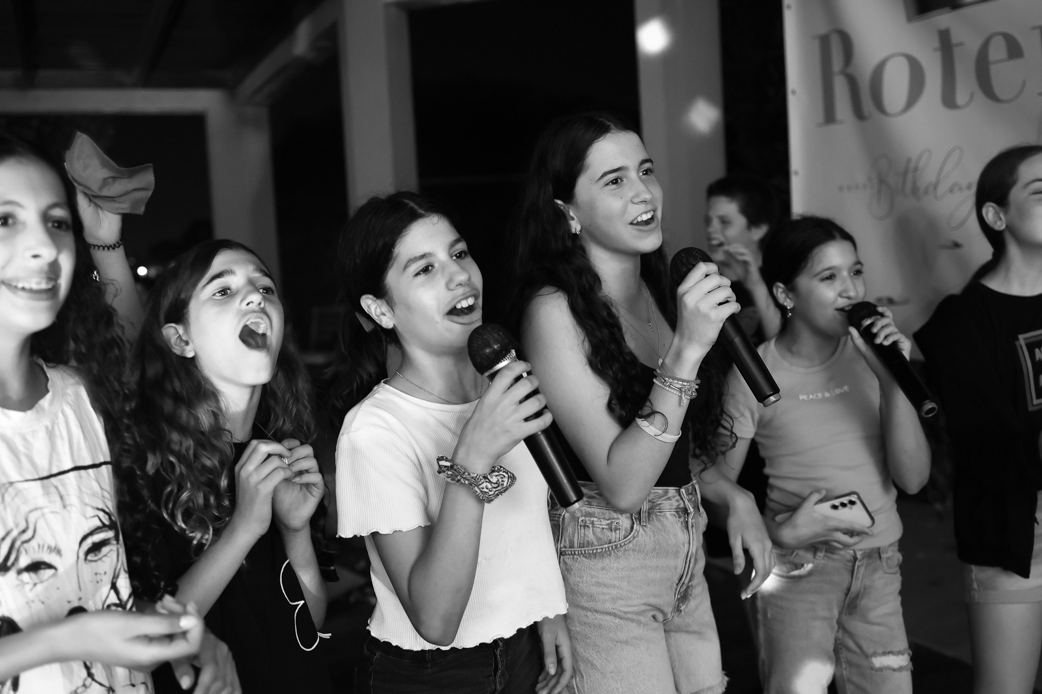 בת מצווה. שני ויזל | צלמת הריון, צילומי משפחה וצילומי בוק בת מצווה