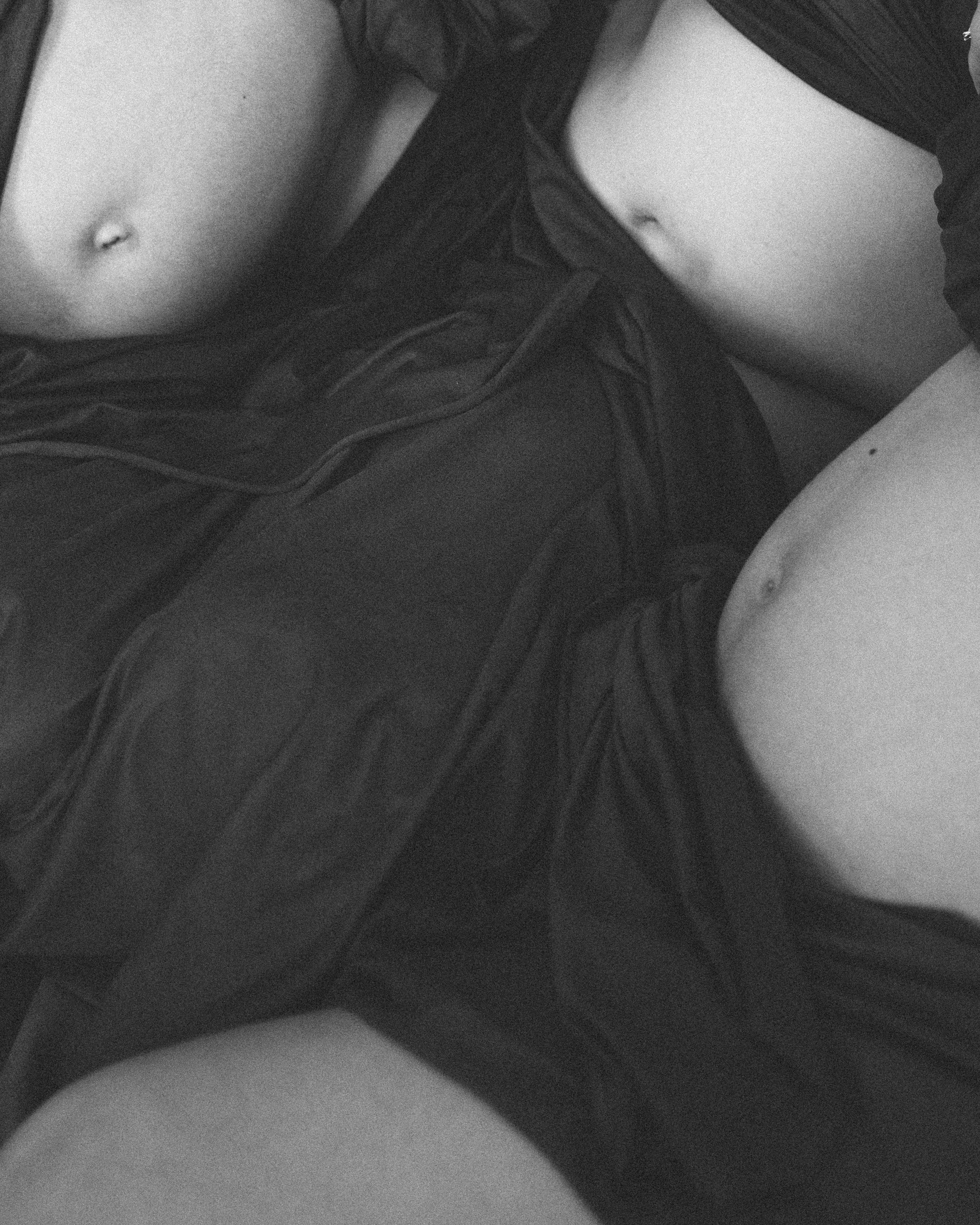 Maternitas in Flore: Celebrarea Maternității | Mădălina Beda. Madalina Beda- Artist vizual, fotograf, doula la nastere, consultant babywearing Brasov si in toata tara