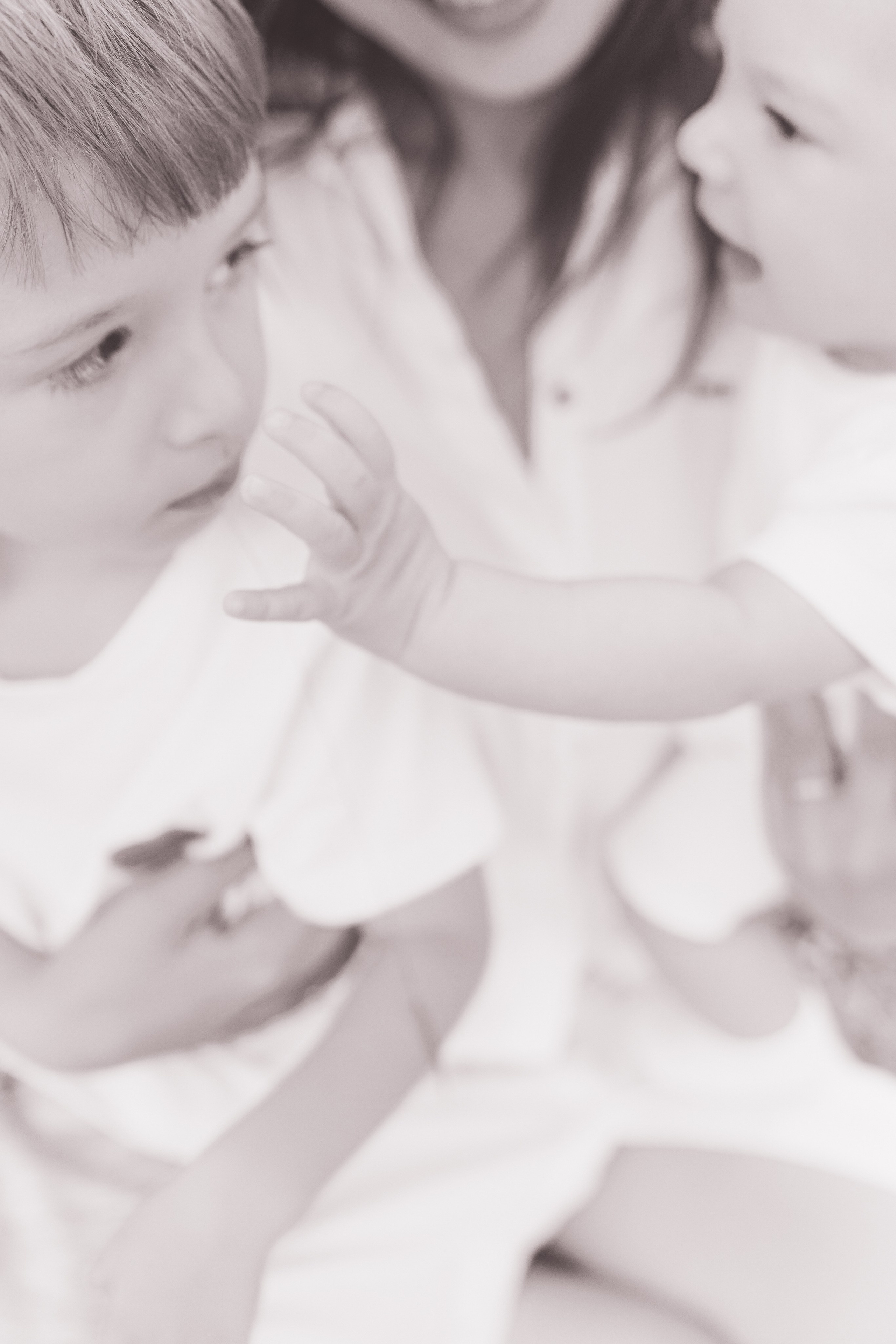 Mother Earth: Proiect de Fotografie Maternitate | Mădălina Beda. Madalina Beda- Artist vizual, fotograf, doula la nastere, consultant babywearing Brasov si in toata tara