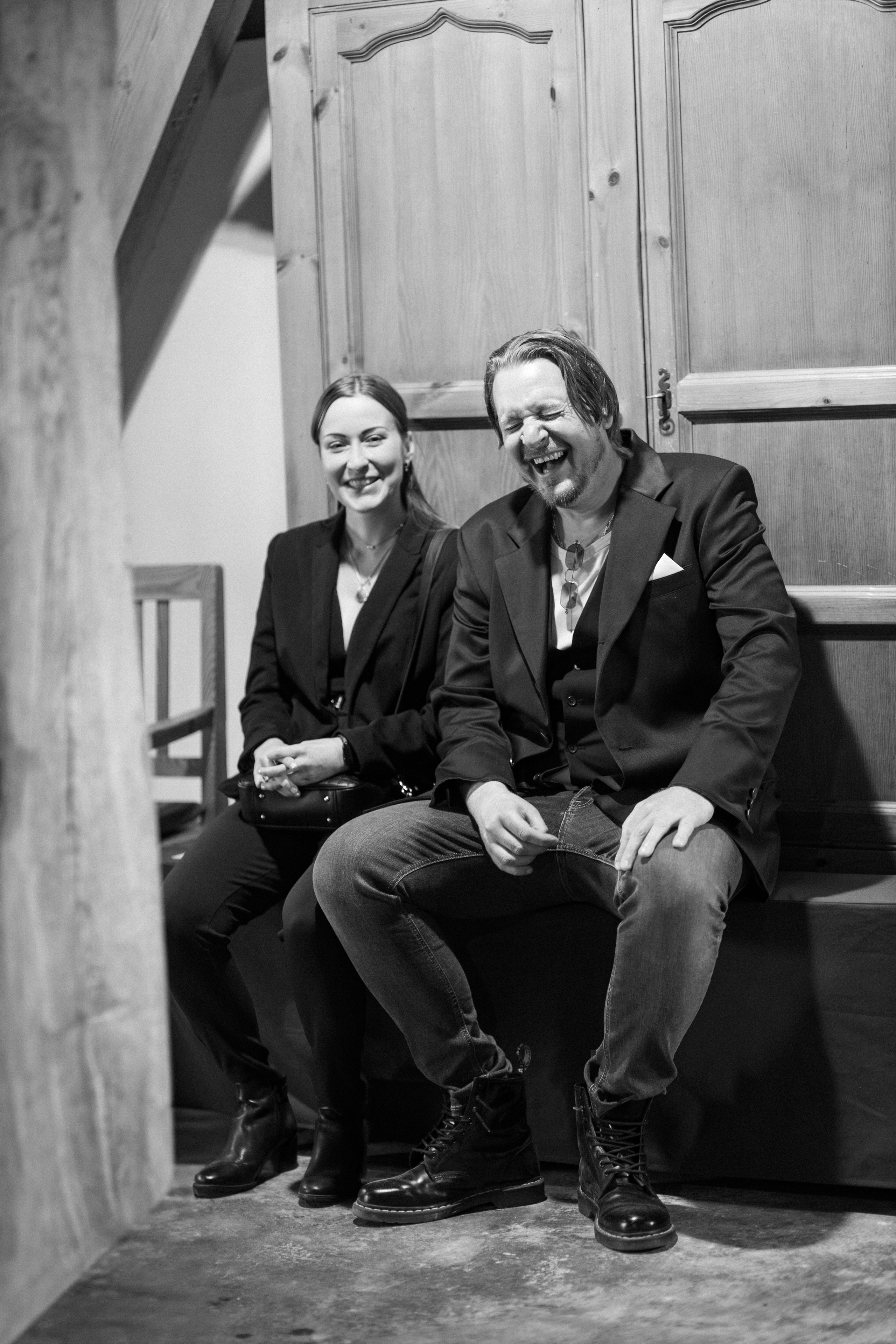 Hochzeitsfotografie an der Windmühle Eyendorf | Historische Romantik in Niedersachsen. Hochzeitsfotograf und Hochzeitsvideograf aus Hamburg | Roka21Film