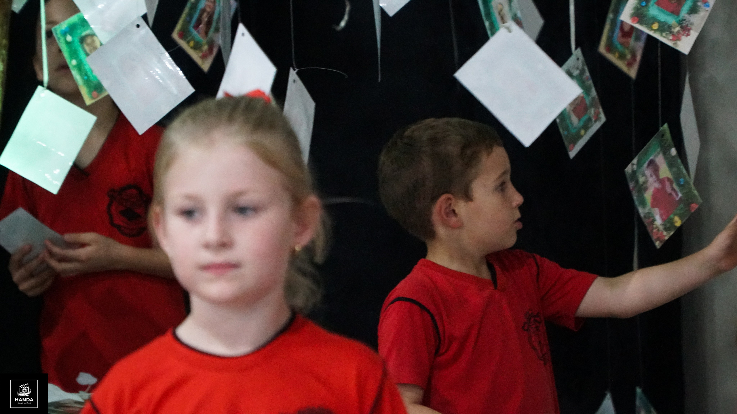 Noite autógrafos colégio Aurélio Buarque de Holanda. Handa Produções