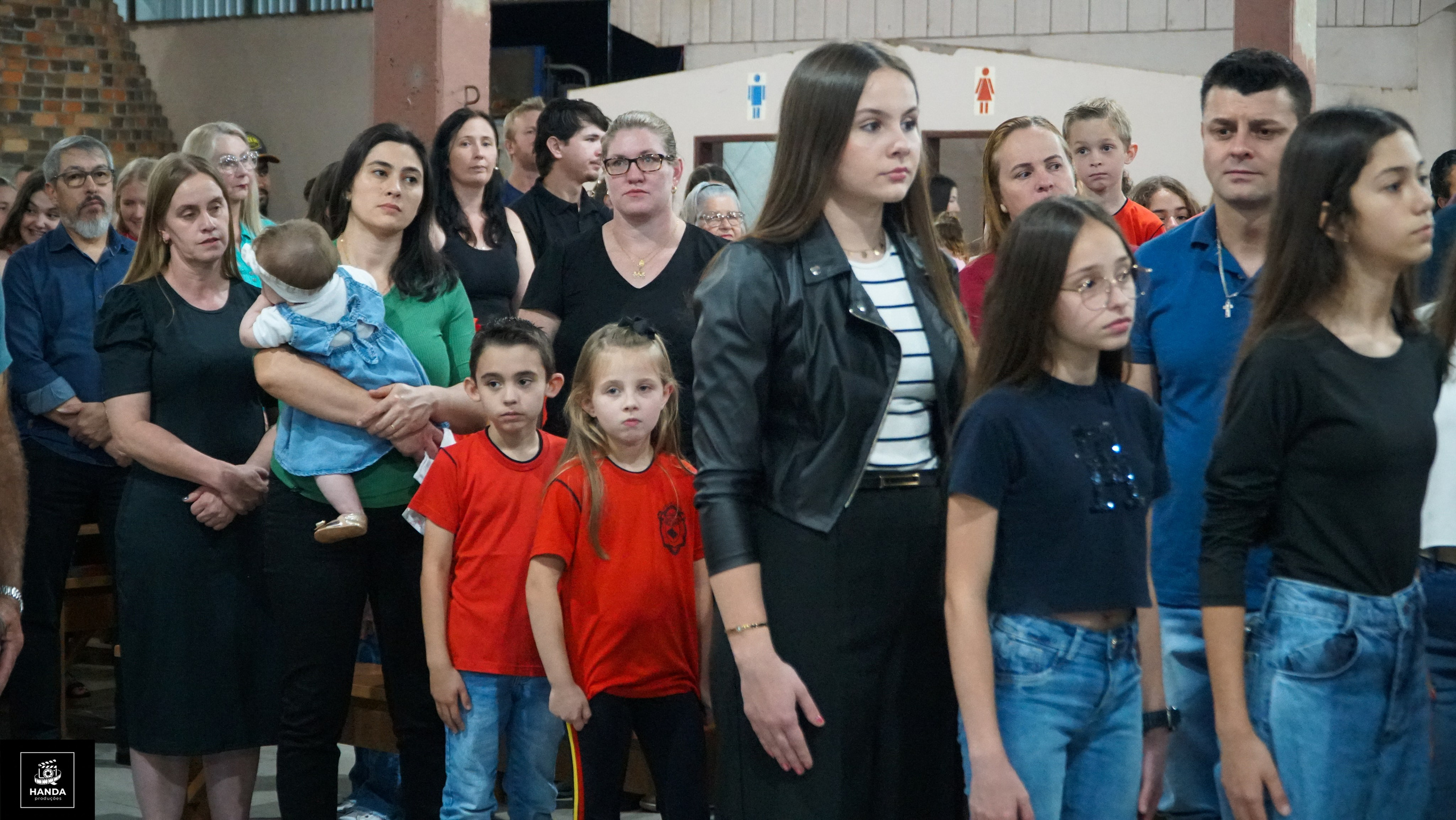 Noite autógrafos colégio Aurélio Buarque de Holanda. Handa Produções