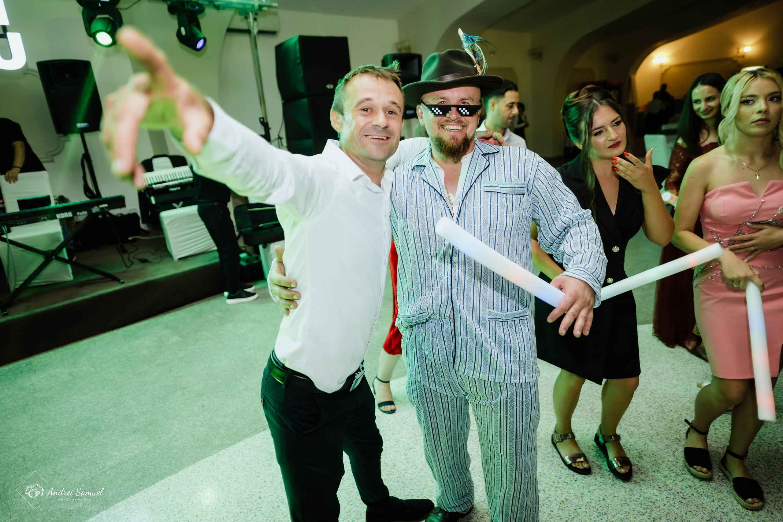 Oana & Romil. Andrei Samuel – Fotograf București | Evenimente, Studio, Imobiliare, Produs