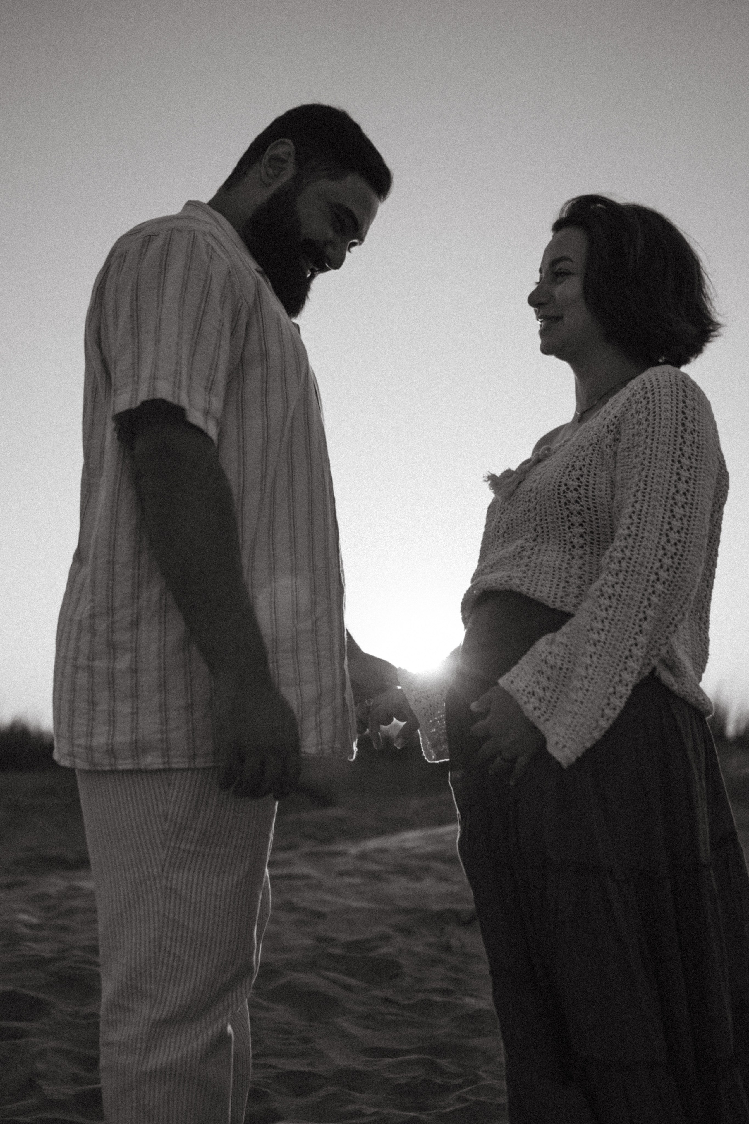 Expecting Javad. Family photographer in Saudi Arabia