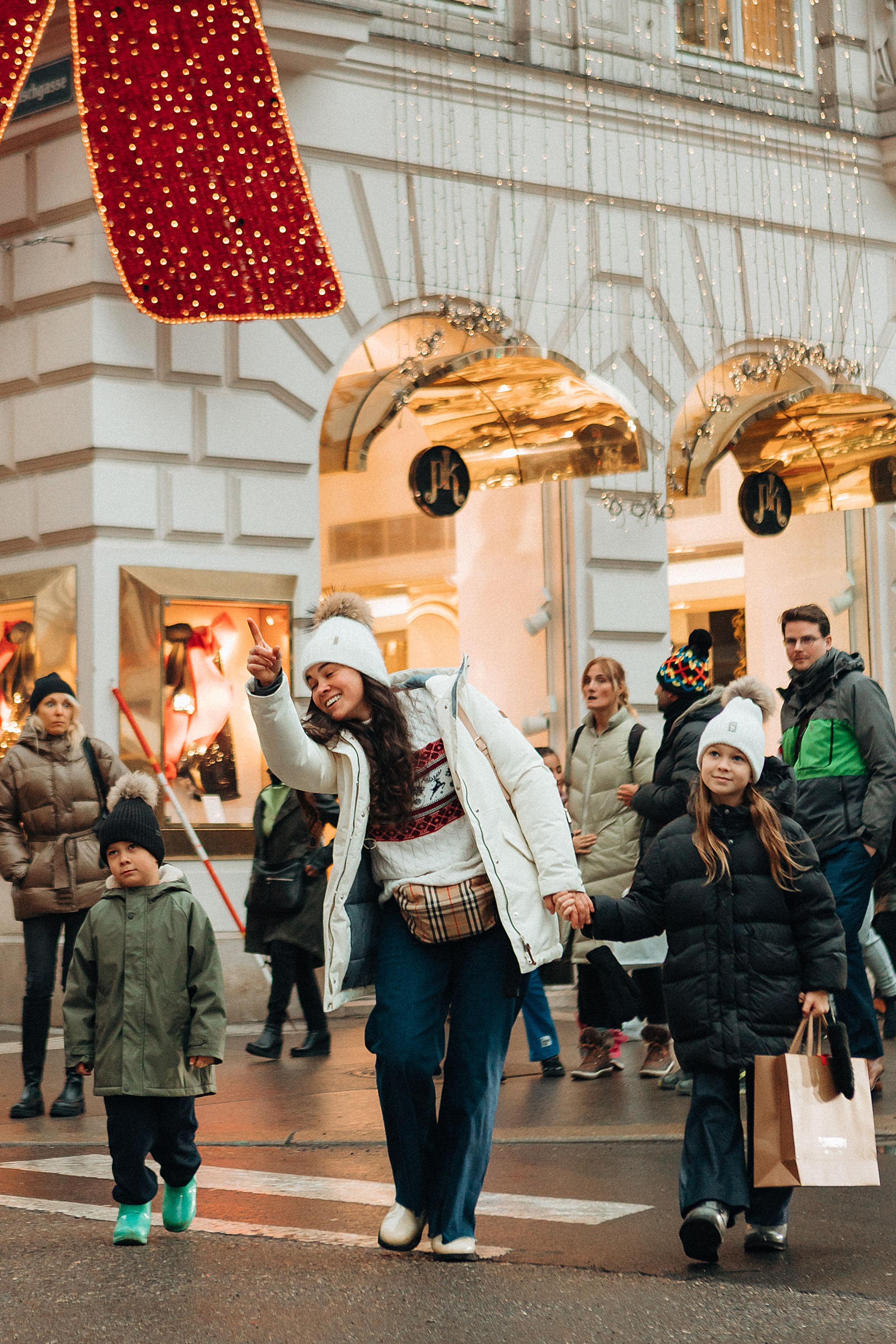 Familie im Stadt. Fotografin Wien Alona Kim