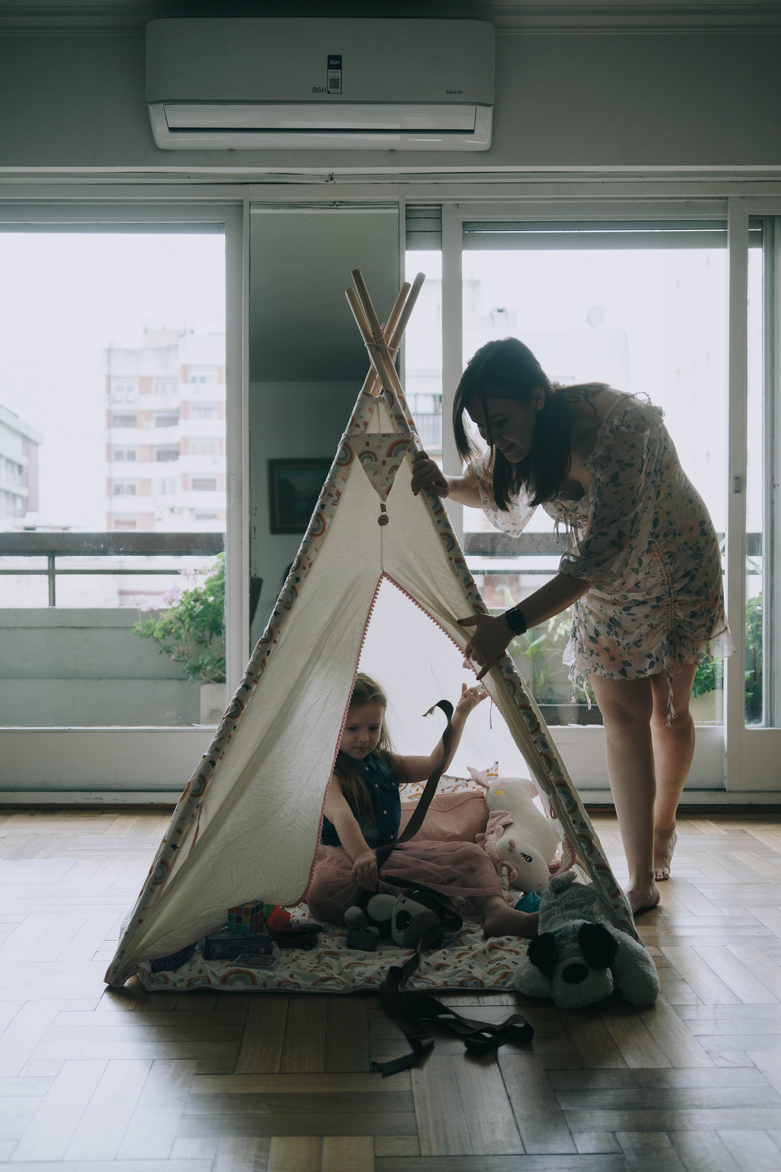 Family photo shoot. Buenos Aires. Photographer @elmirkami in the city of Buenos Aires