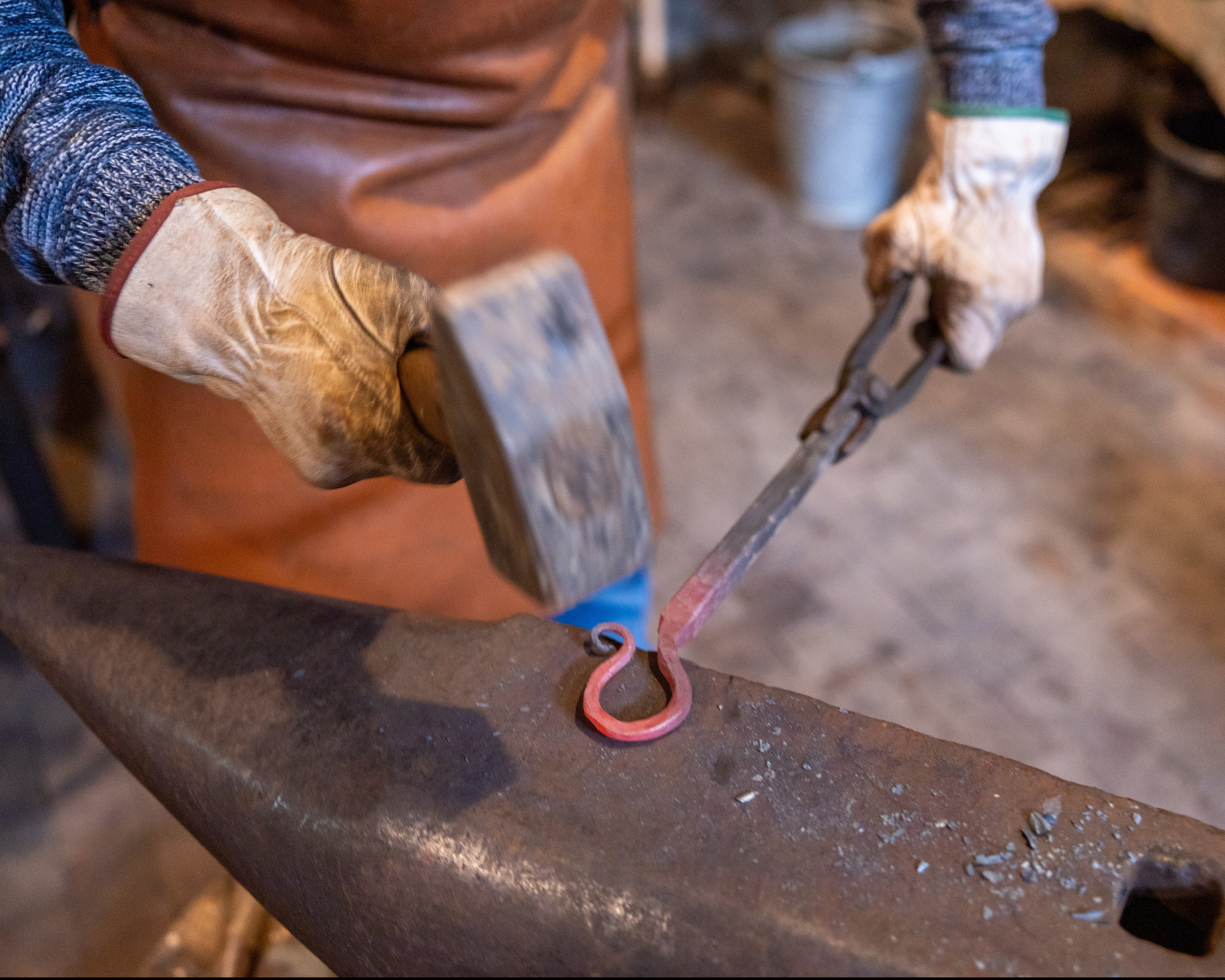 Schmied, Goldegg, 2024. Guzel Kolobova| Fotografin| Salzburg