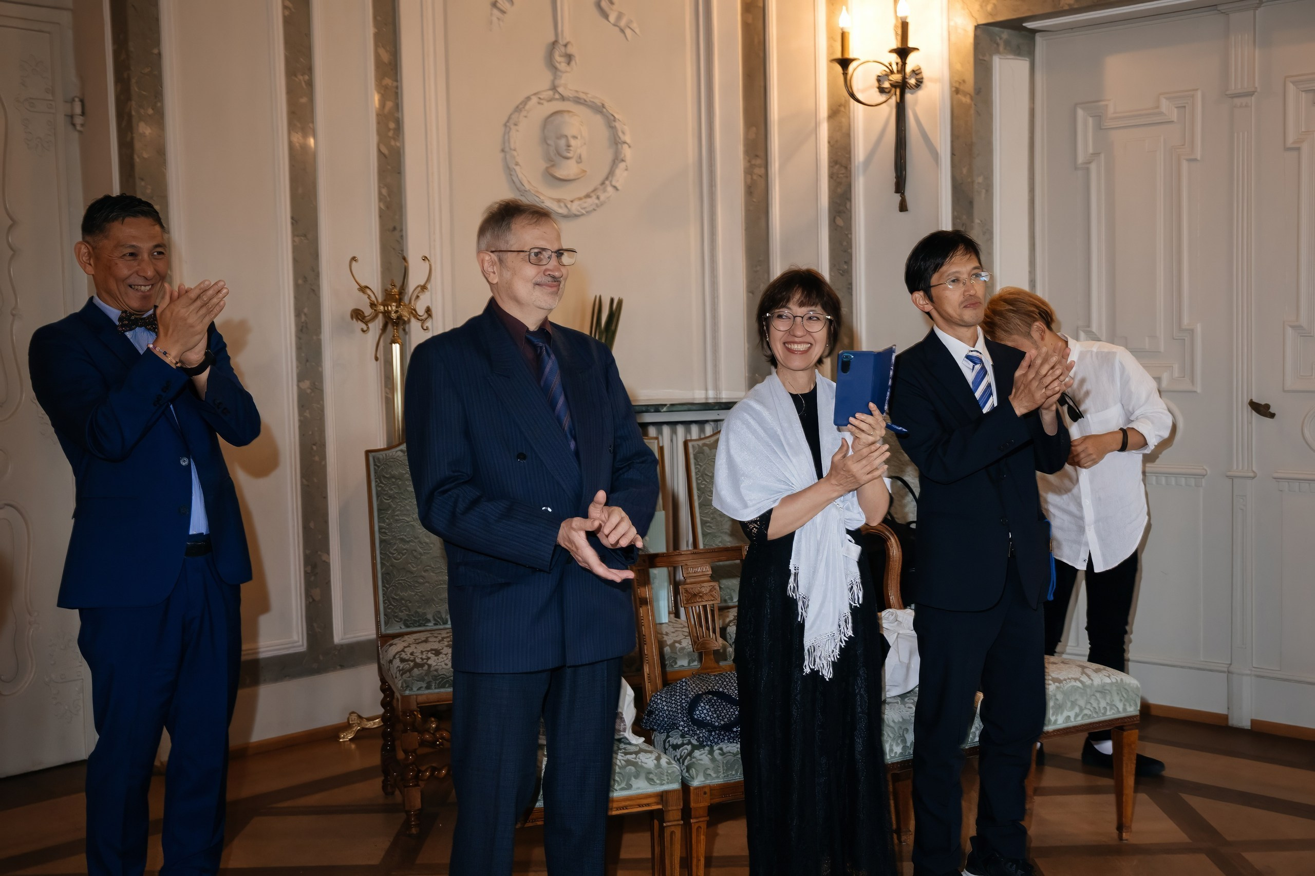 Civil Wedding in Frankfurt-Höchst — Photos at Bolongaro Palace