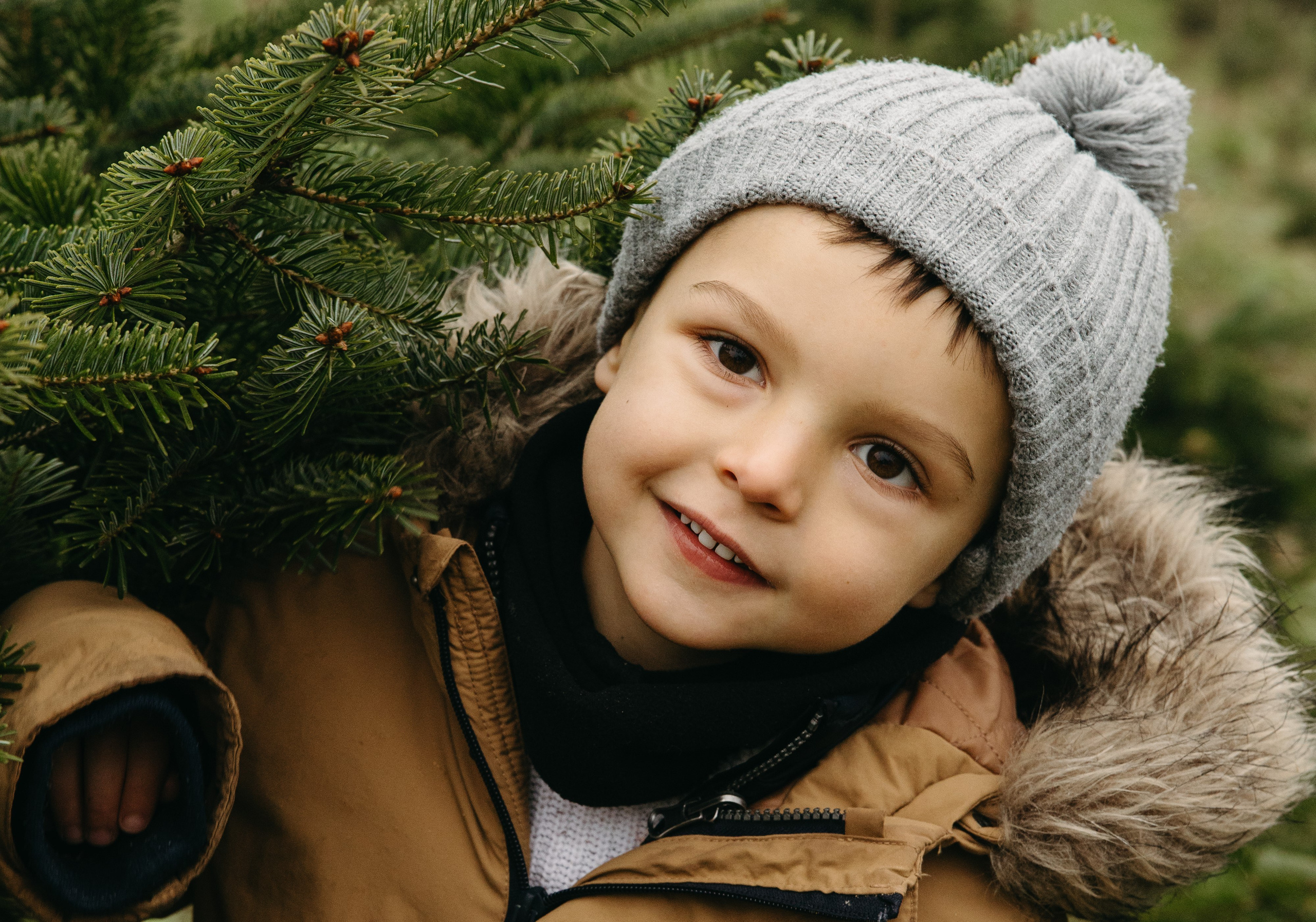 Family Christmas photoshoot. Family photographer in Bern, Switzerland