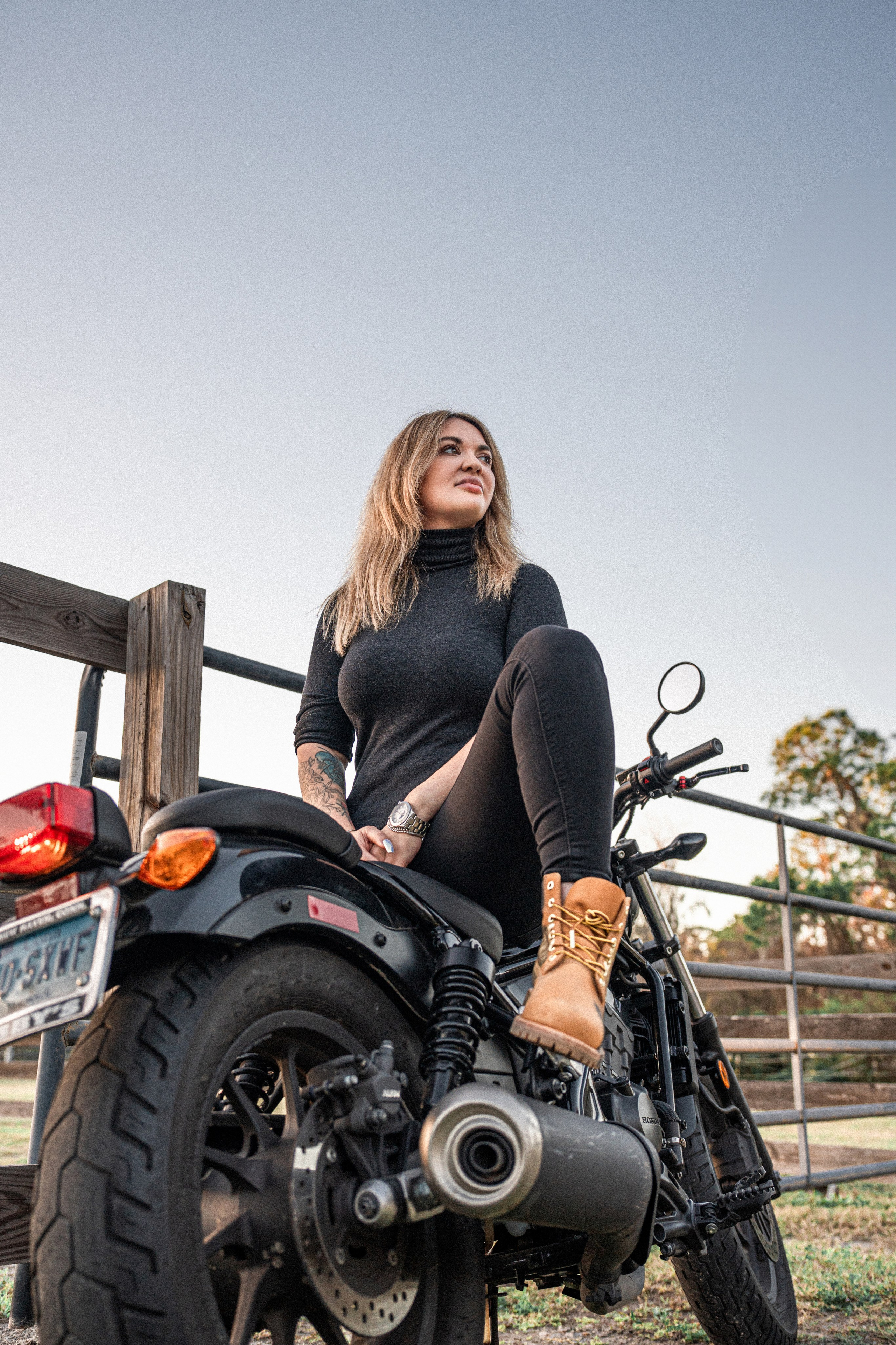 Anna on a Bike. Welcome to my video and photo world!