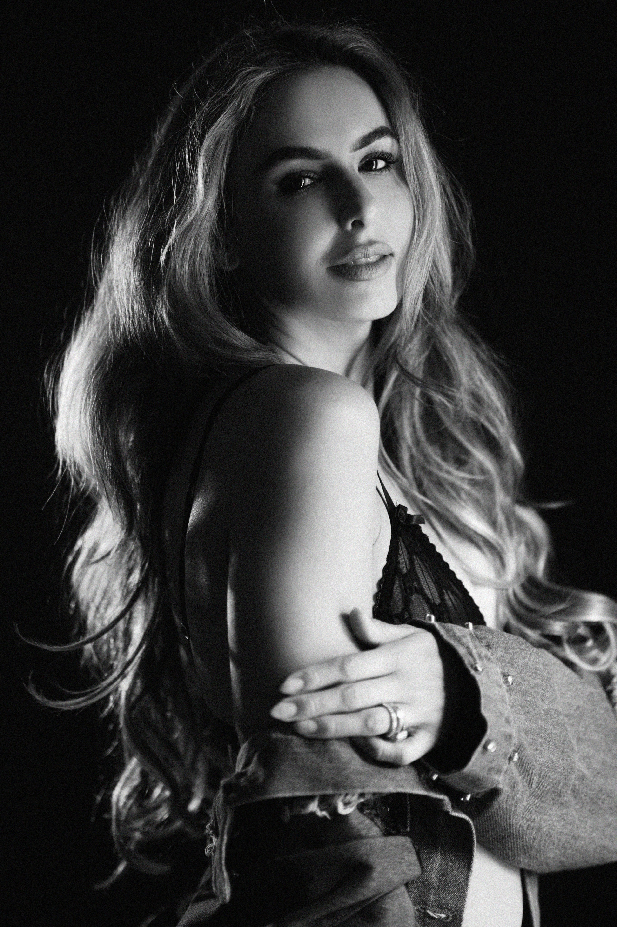 Kelly. Wedding, maternity and family photographer in Charlotte Tasha Minn