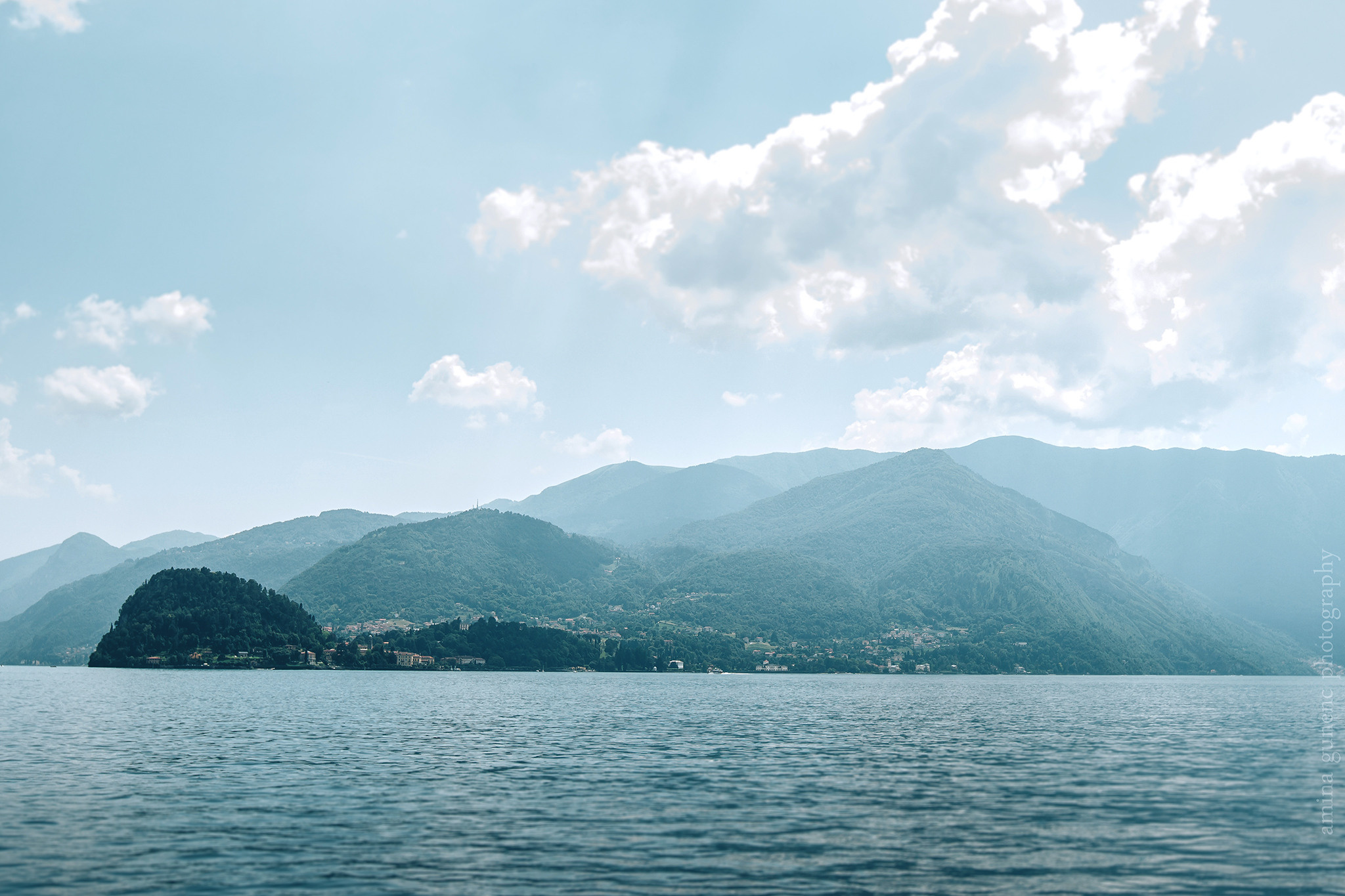 Italië. Komo meer. Amina Gunenc - bruiloft- en familie fotograaf in Nederland