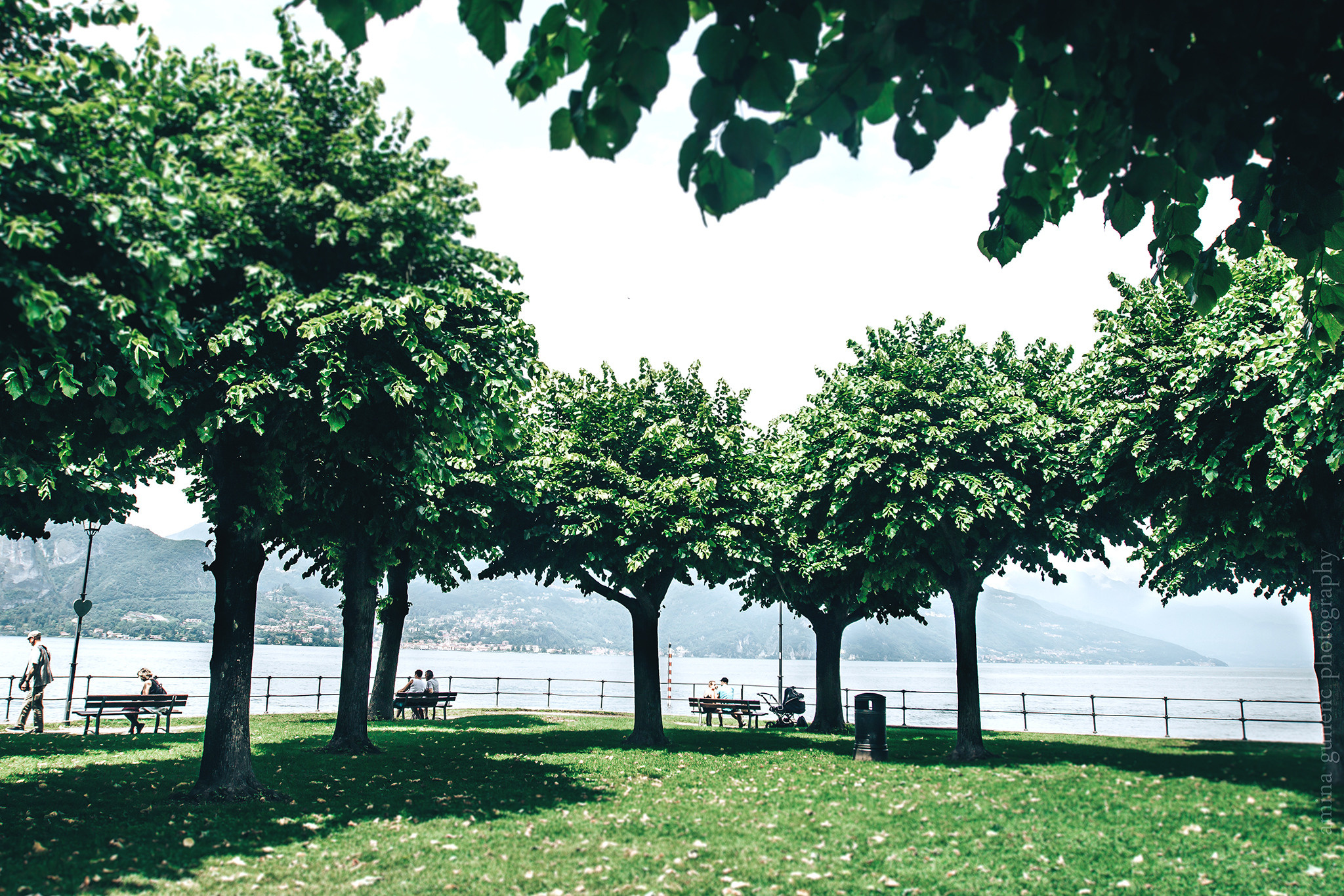 Italië. Komo meer. Amina Gunenc - bruiloft- en familie fotograaf in Nederland