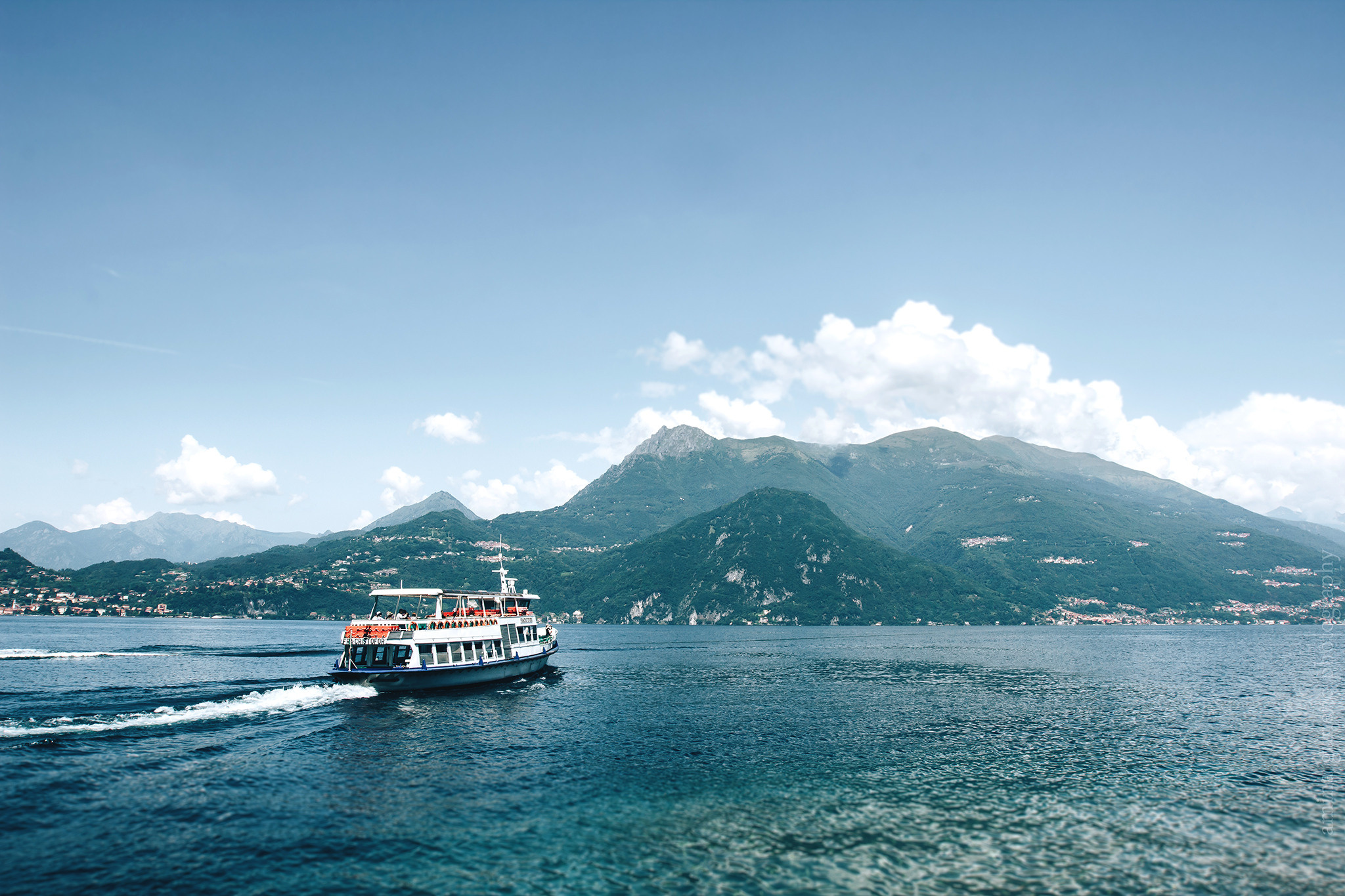 Italië. Komo meer. Amina Gunenc - bruiloft- en familie fotograaf in Nederland