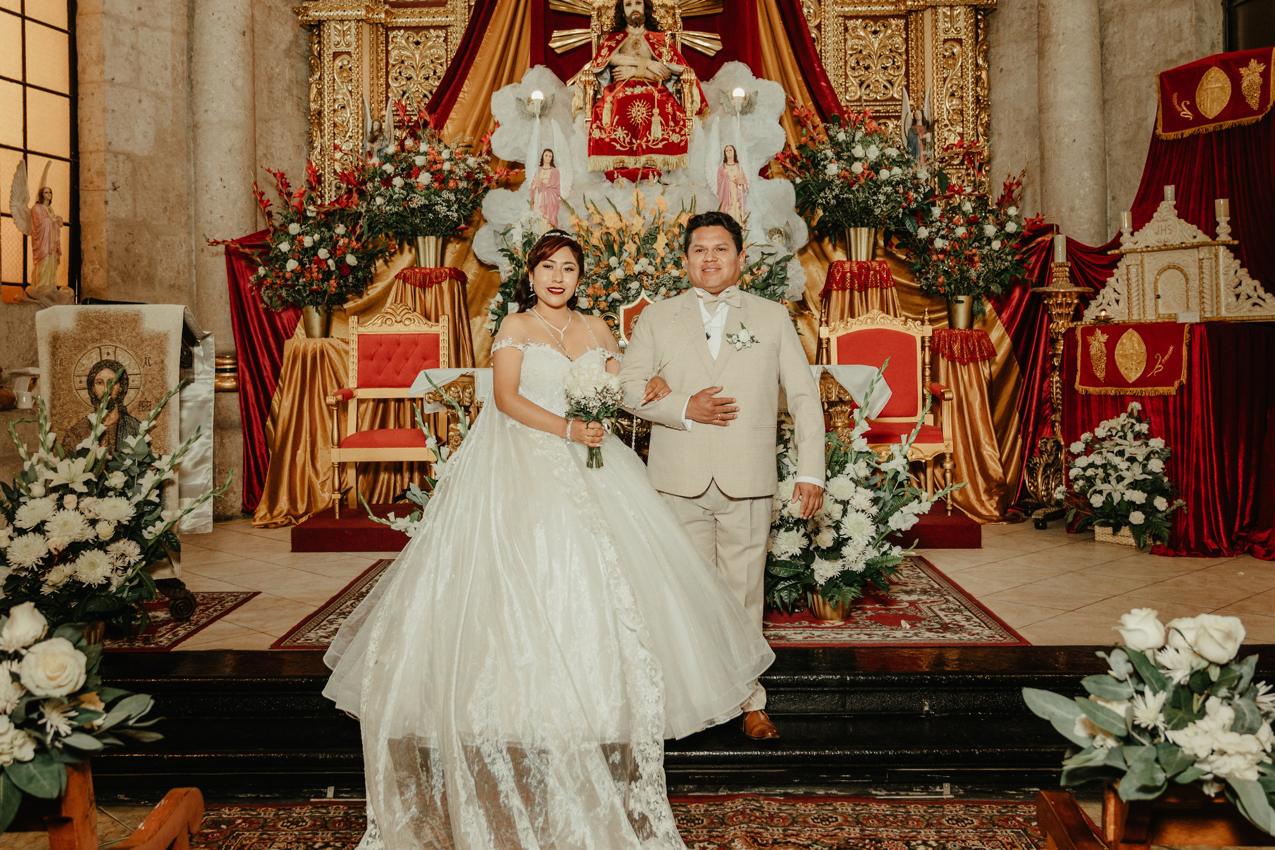 VANESSA + FRANKLIN BODA RELIGIOSA. Studio KVTA | Fotografía y Video de Bodas en Arequipa
