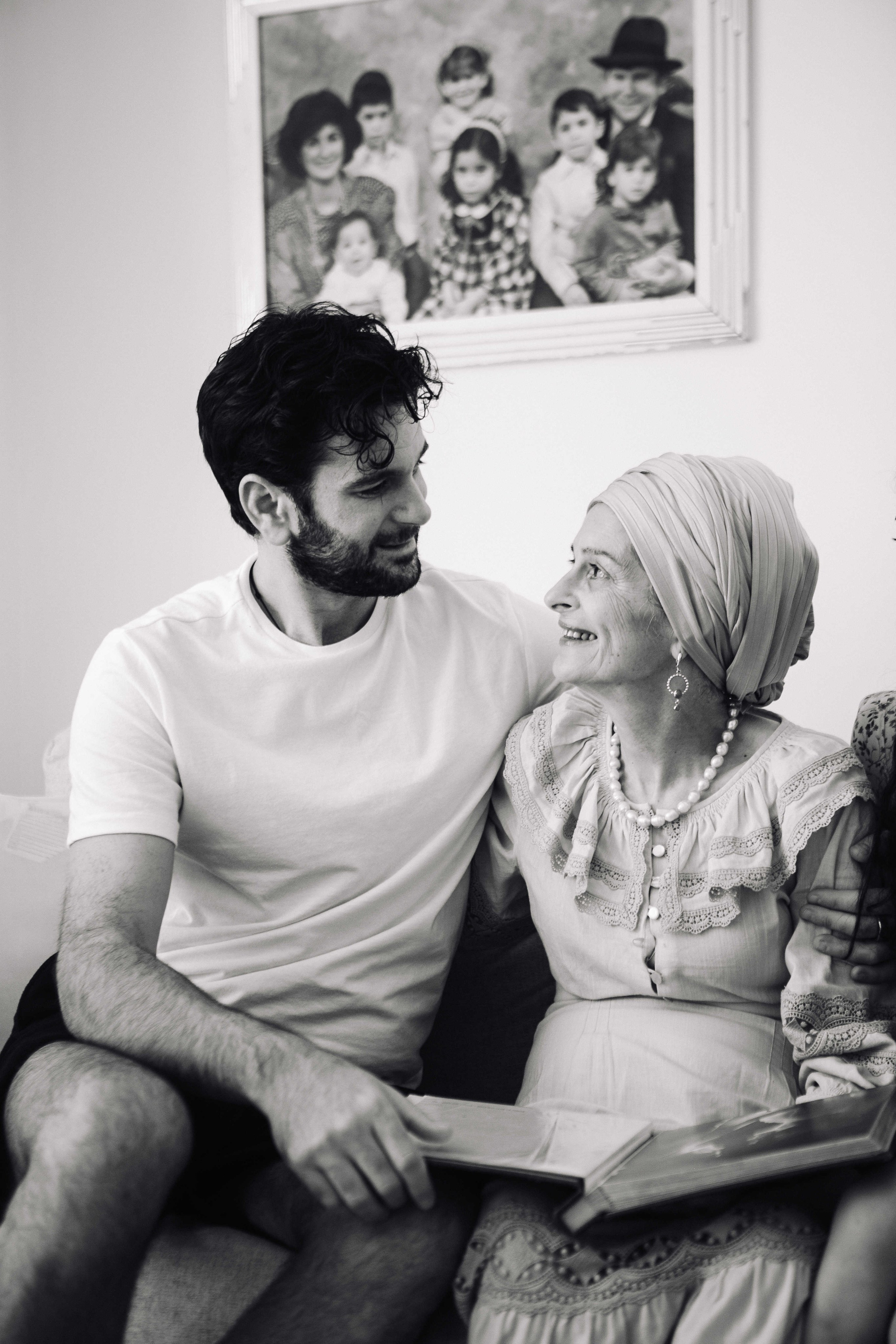 MAALE ADUMIM, HOME PHOTO SESSION + DESERT. Https://shi-photo.com/