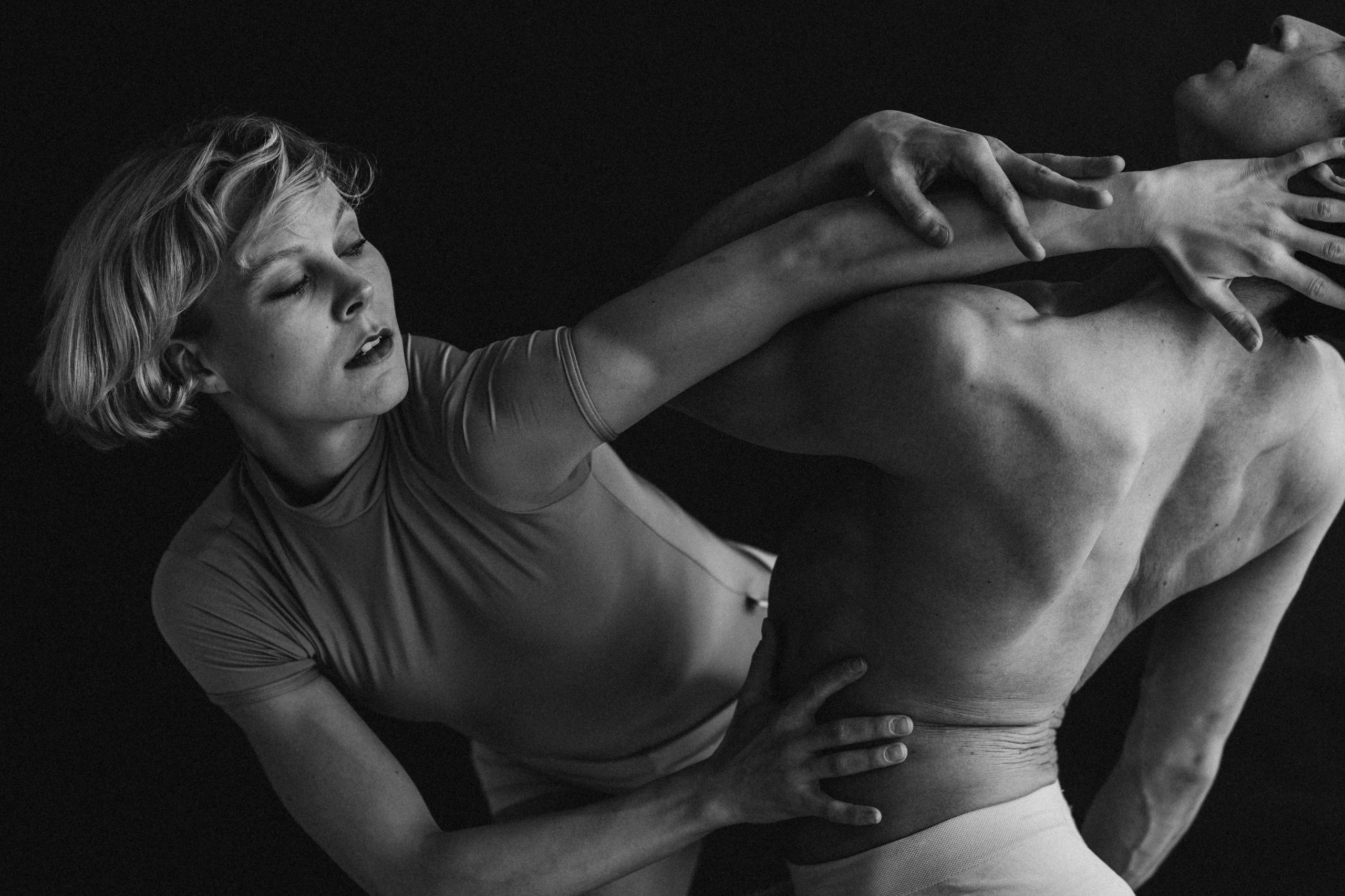 DANCERS. Victoria Olonen – Cinematic Portrait Artist | Helsinki & Europe