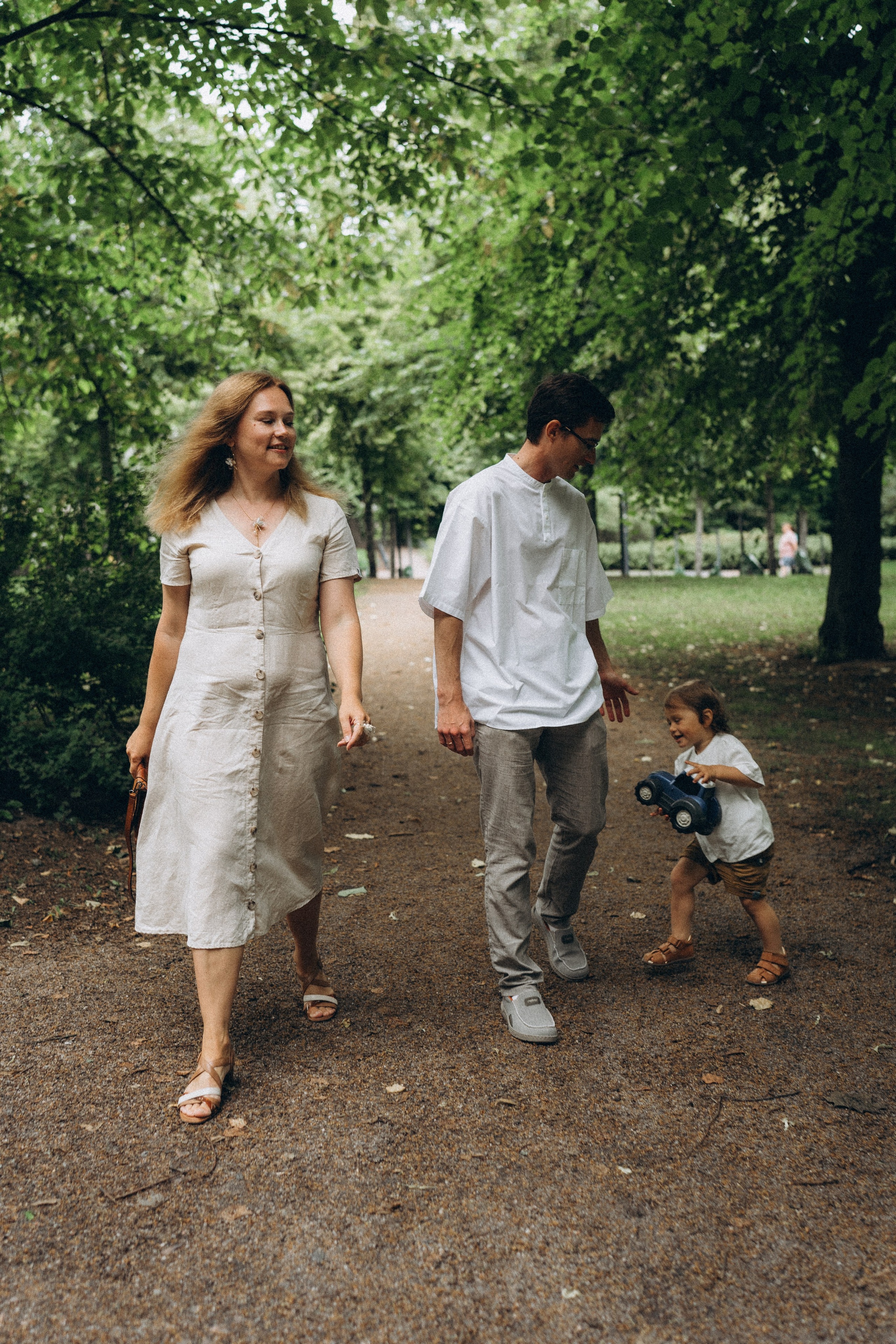 Kaivopuisto. Wedding and potrait photographer in Helsinki Vickan O