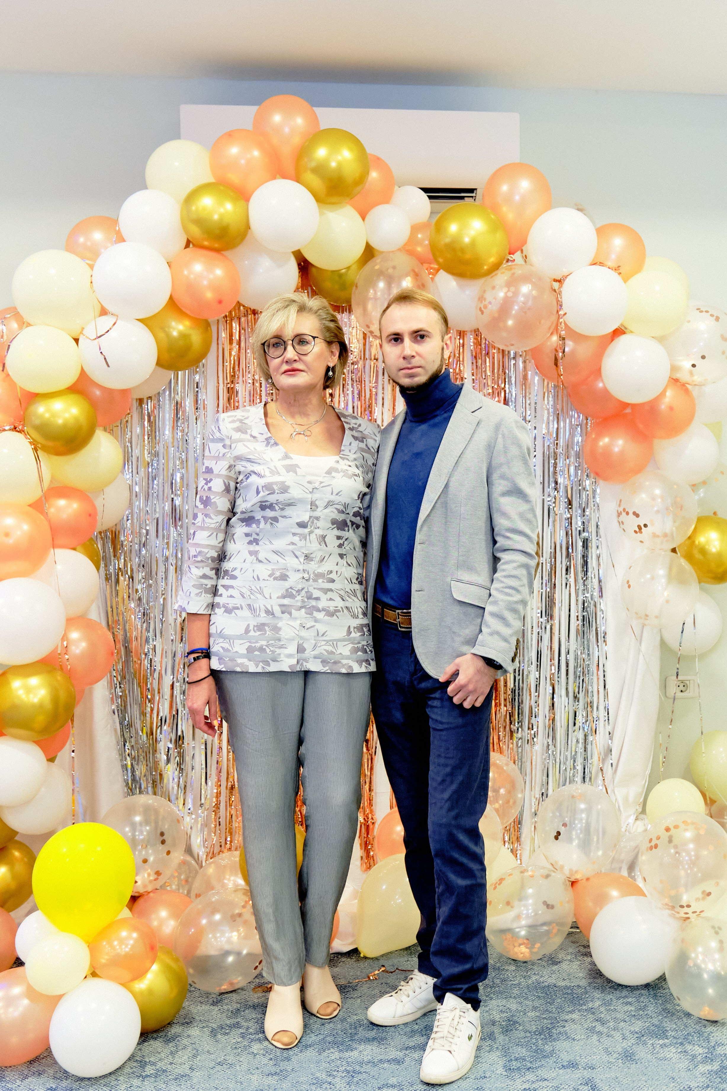 Фоторепортаж з благодійного Новорічного балу у Чорногорії. Портретний фотограф Альона Новгородцева