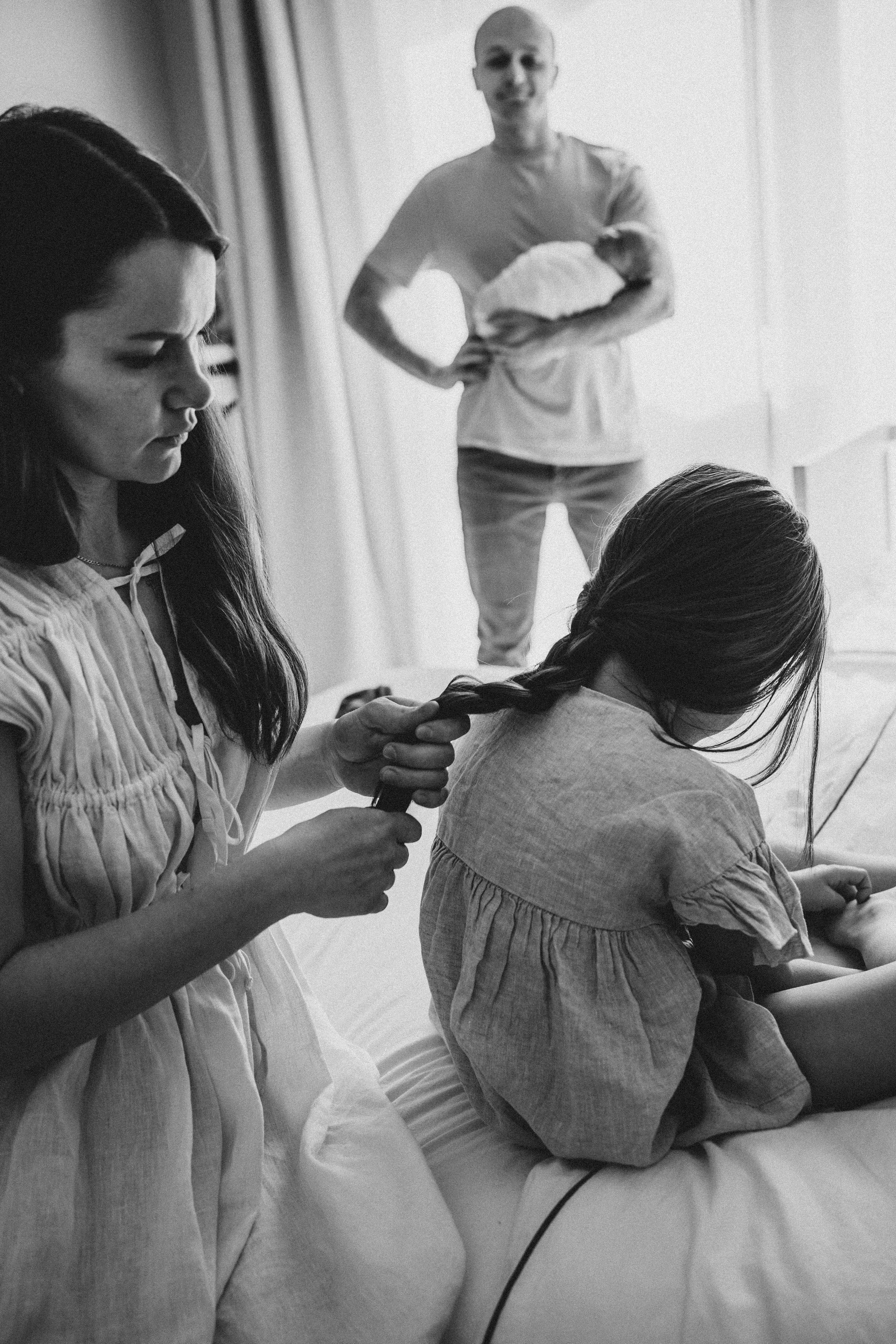 Лео и Соня (10 дней и 5 лет). Фотограф новорожденных и детей первого года Евгения Михалькевич