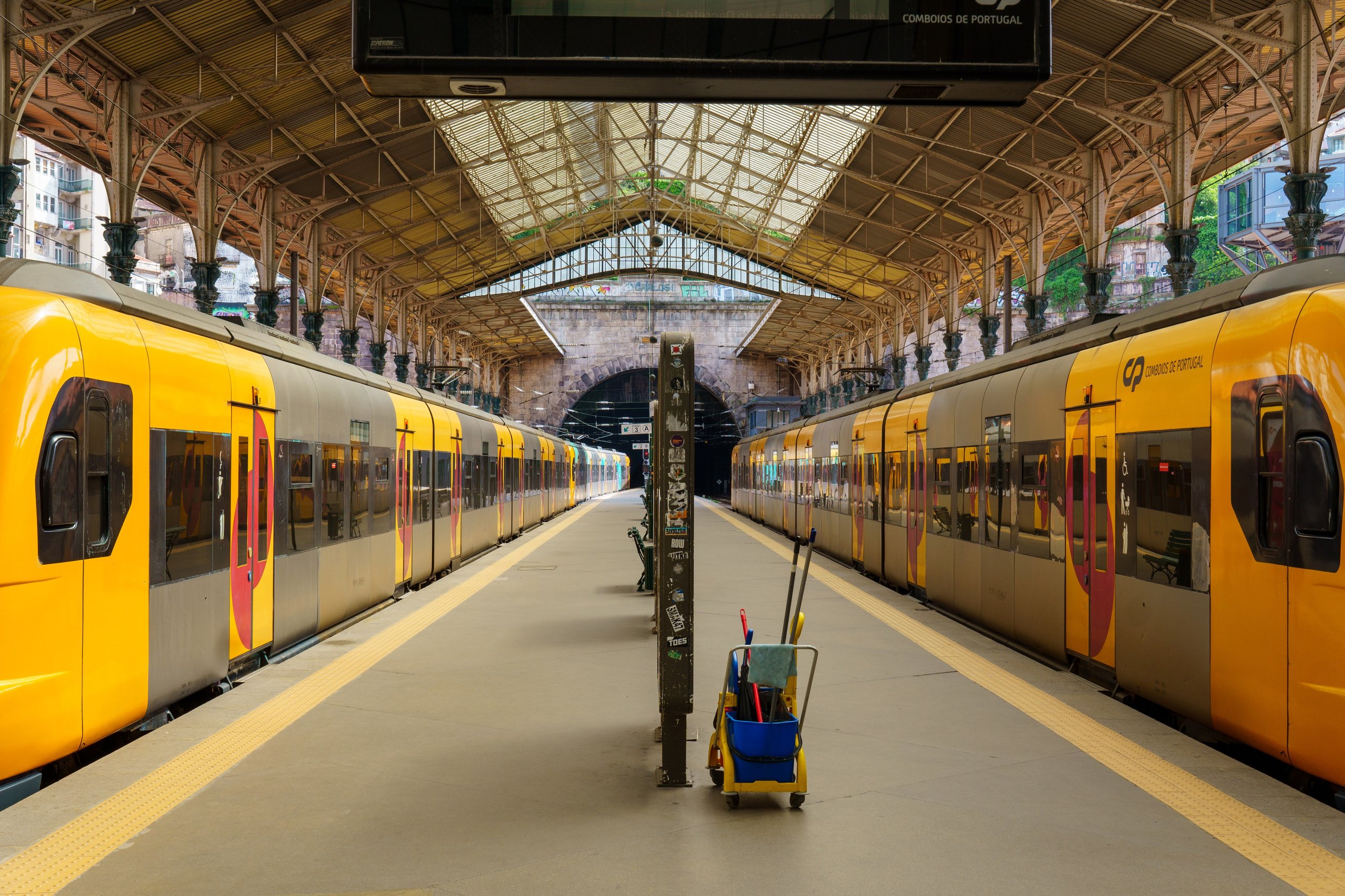 Throwback #1 / Streets of Porto (March 2024). URBANSTREETFILES.ART