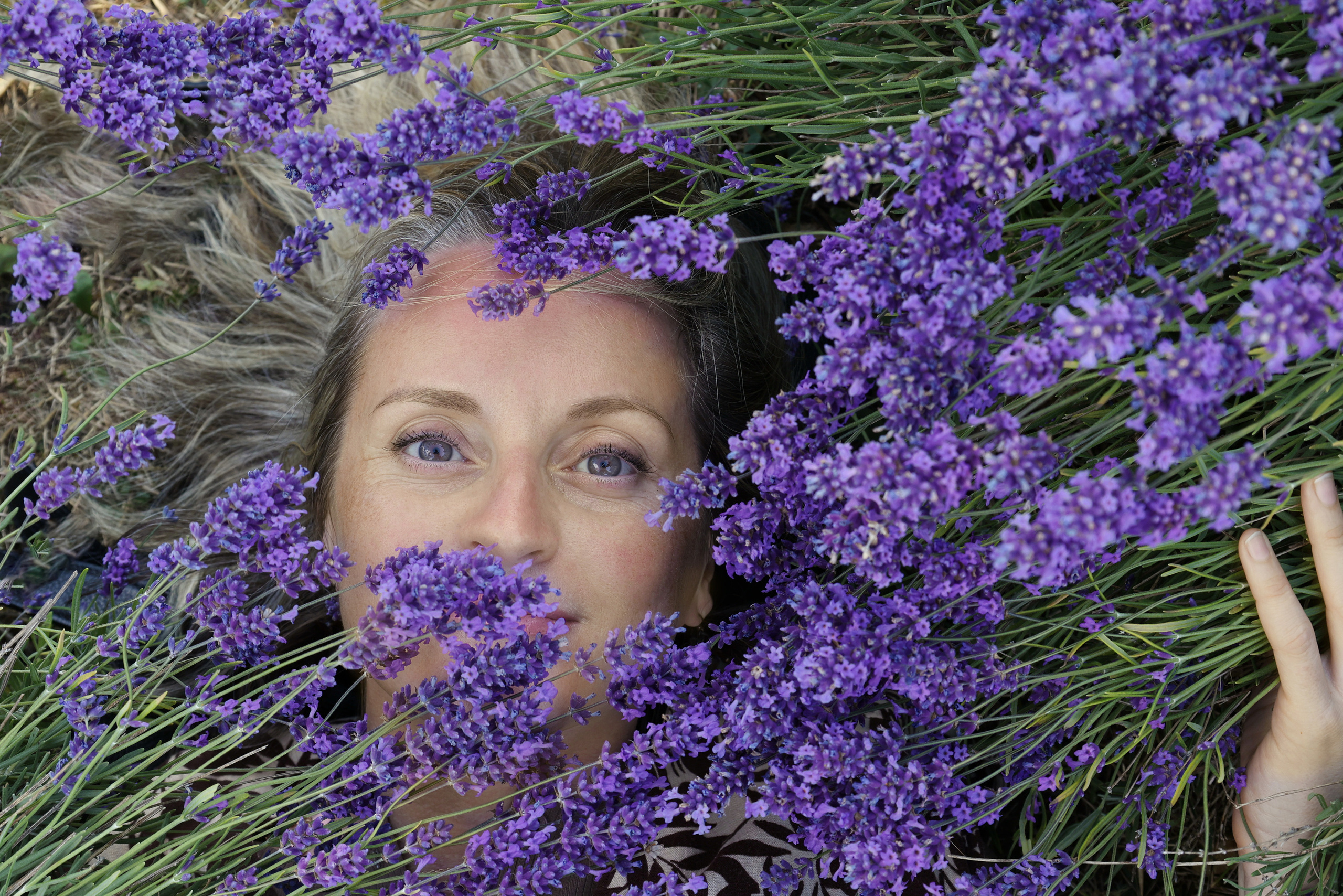 Natasha and lavender. Couples and portraits photographer Wimbledon London