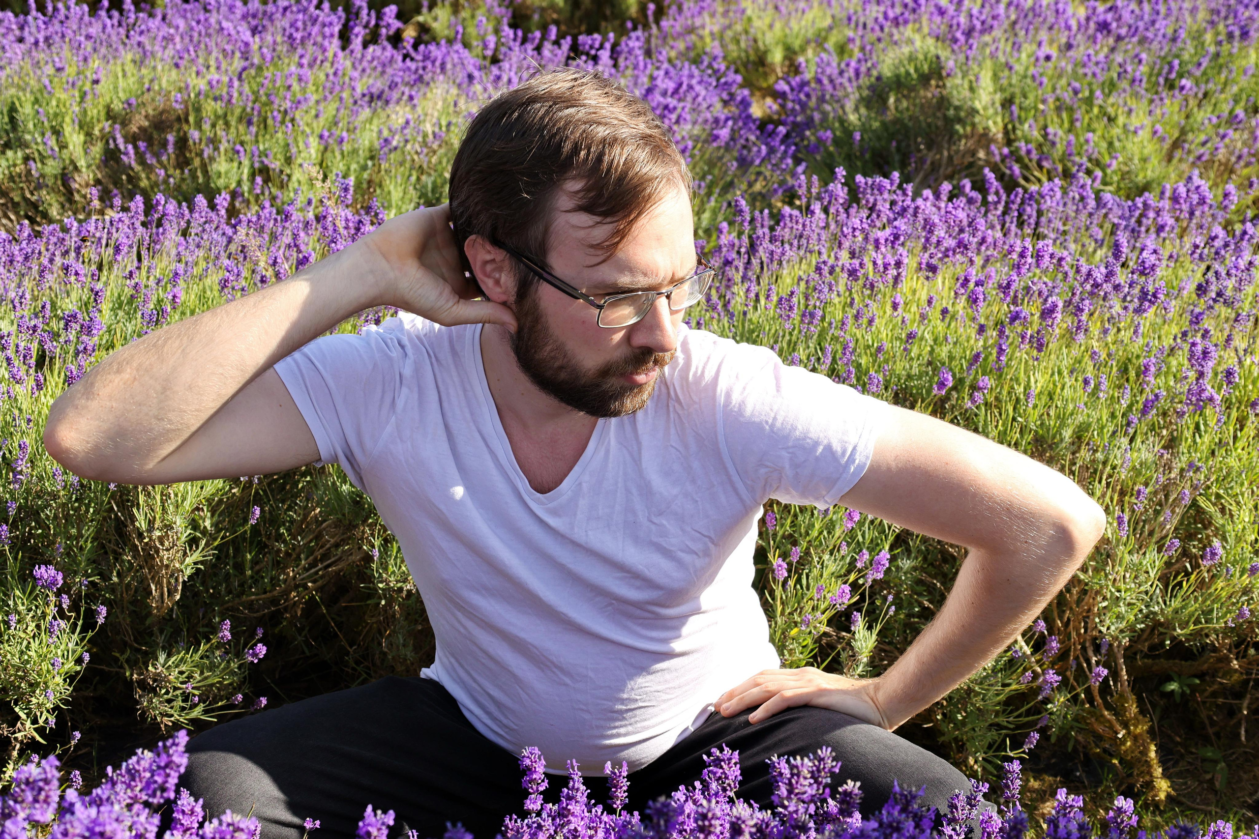 Izzy and Andrei in Lavender. Couples and portraits photographer Wimbledon London