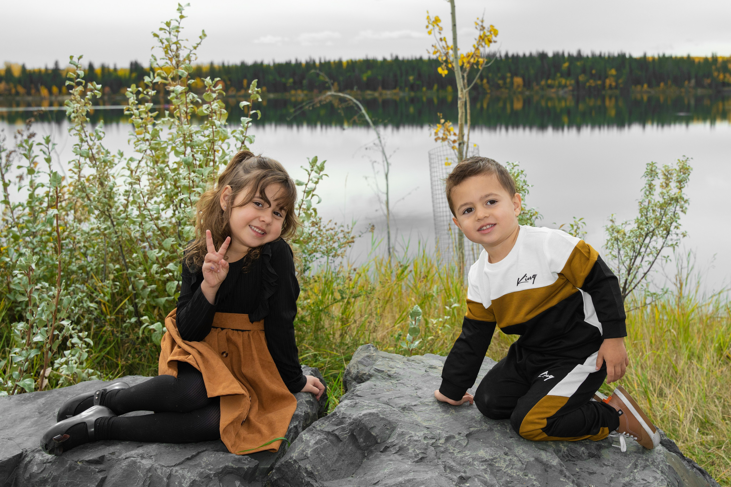 Ariana’s Family. Carlos Lima Photography — Photographer in Calgary