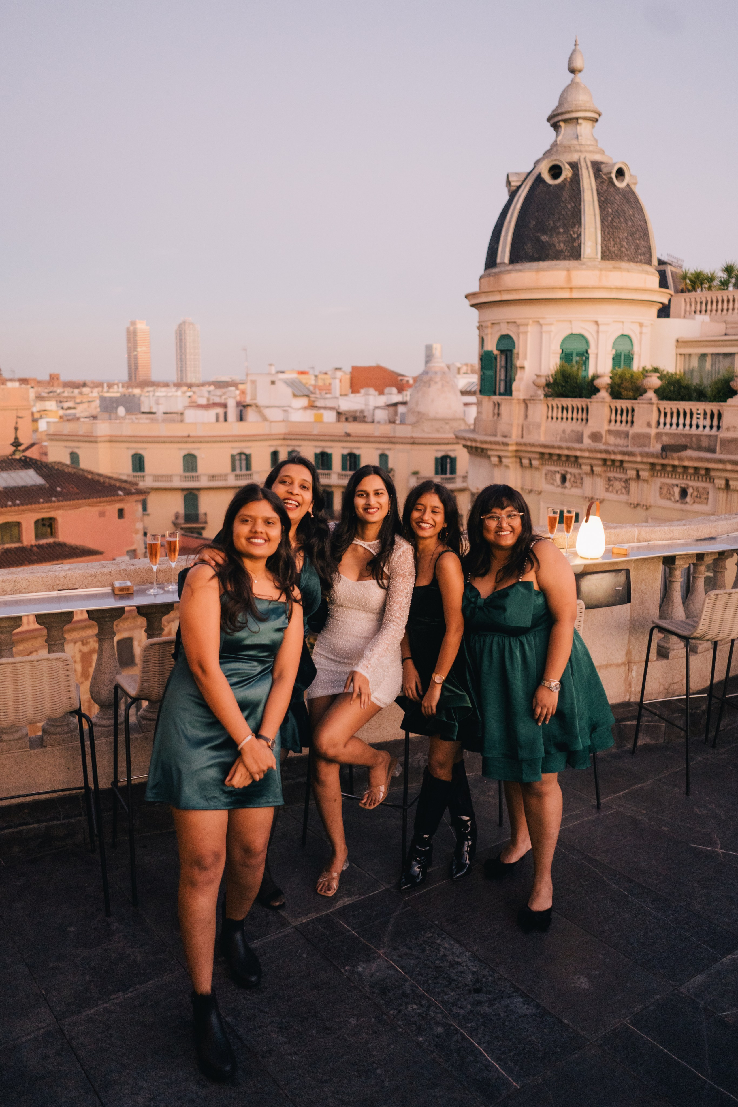 Girls in BCN. Photographer Kristina Dorina