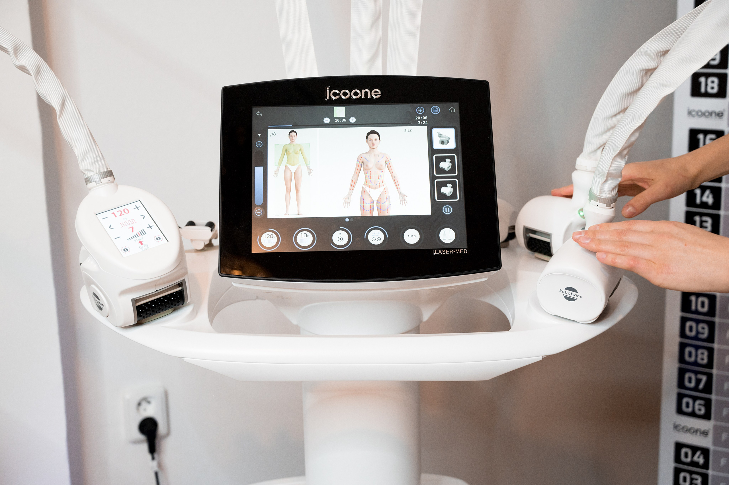 Saint Monica beauty studio in Prague. ANNA-MARIA PHOTO CONTENT CREATOR — фотограф, эстет, художник и визуальный эксперт в Instagram, работающий в Праге