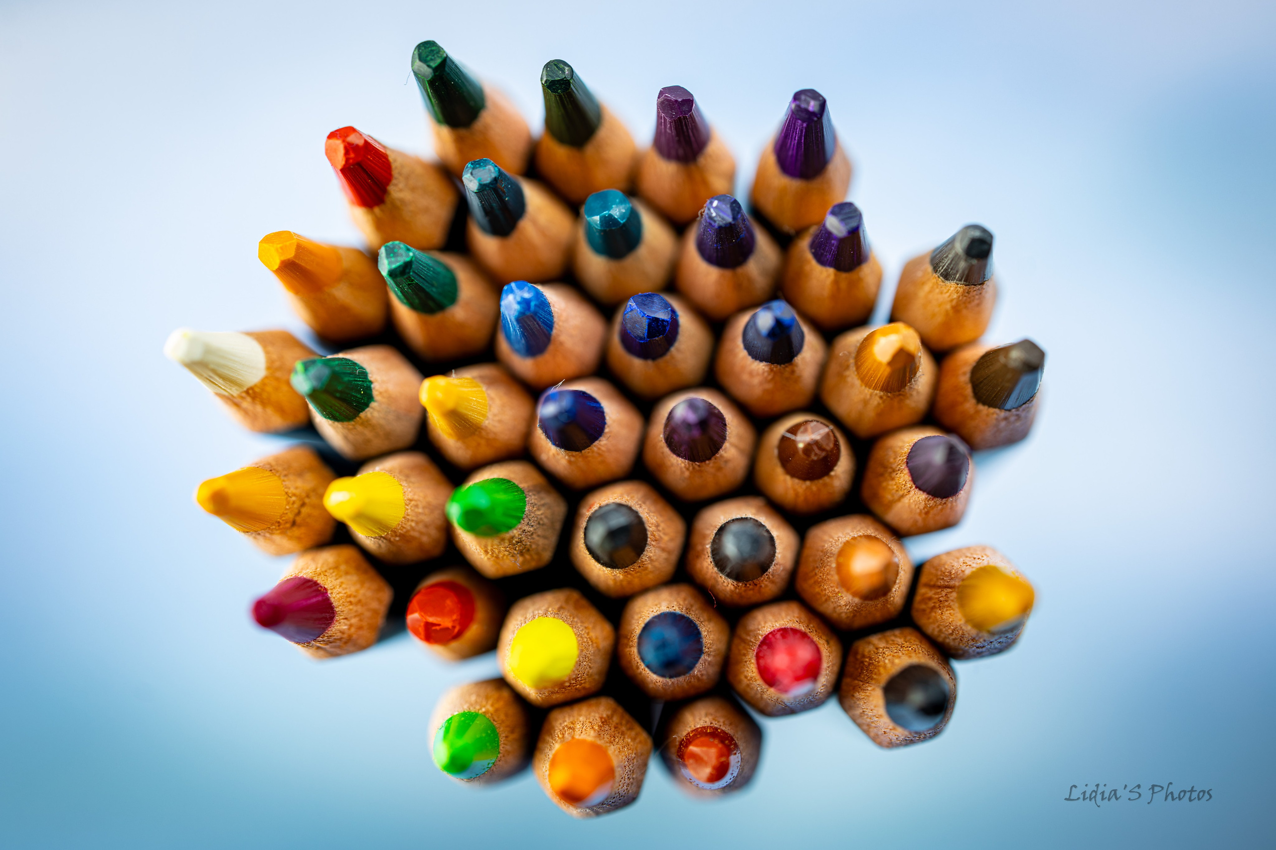 Fotograf. Lucrez cu oameni, produse și spații. Portret și fotografie creativă. Bacău, România. Lidia Savinoiu